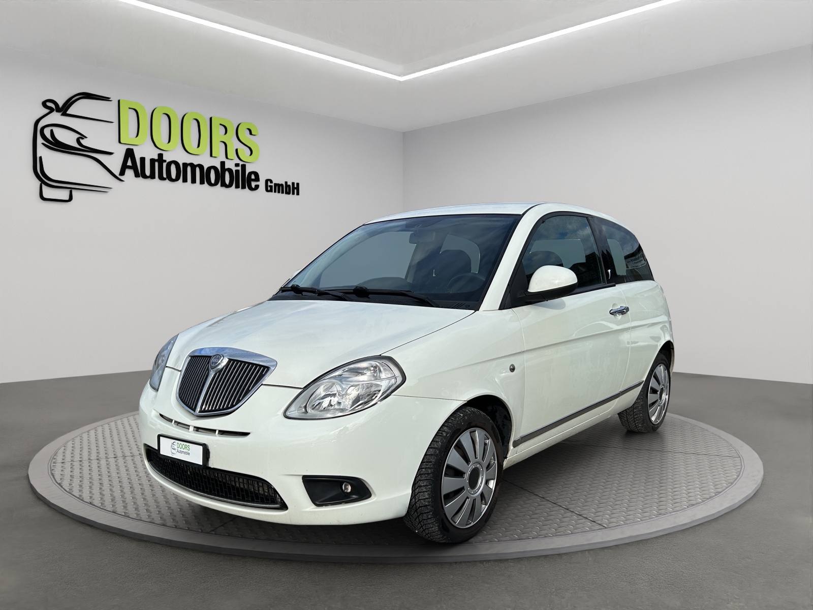 LANCIA Ypsilon 1.4 Swiss Edition-showroom-element-2