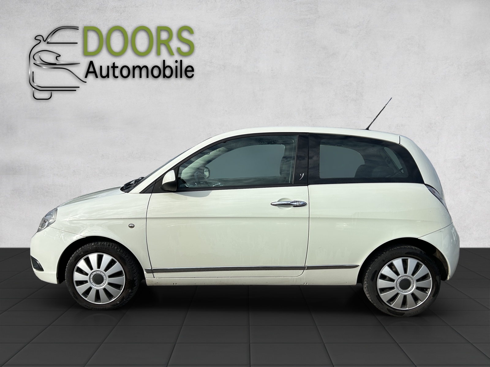 LANCIA Ypsilon 1.4 Swiss Edition-image-6