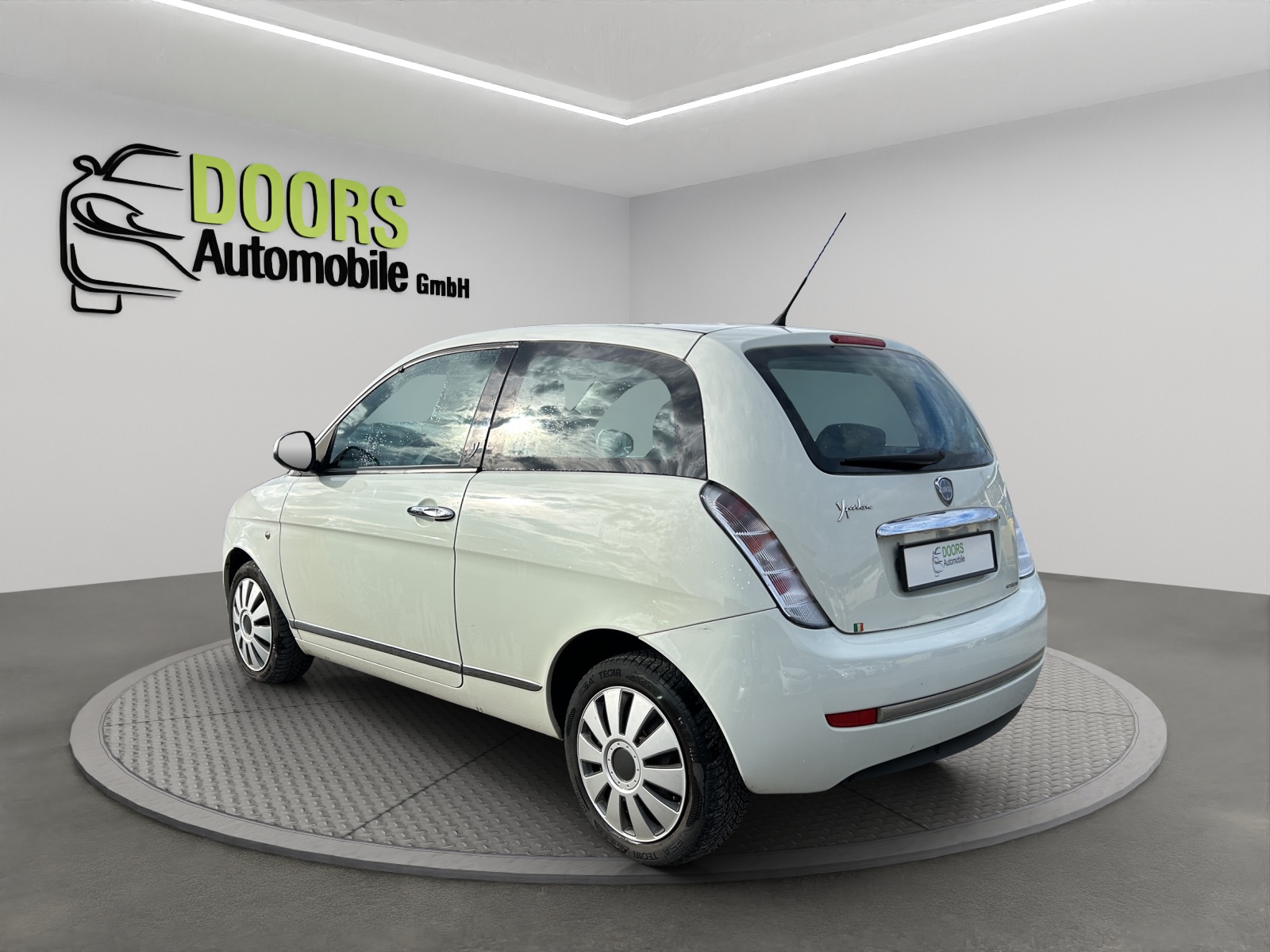 LANCIA Ypsilon 1.4 Swiss Edition-image-5