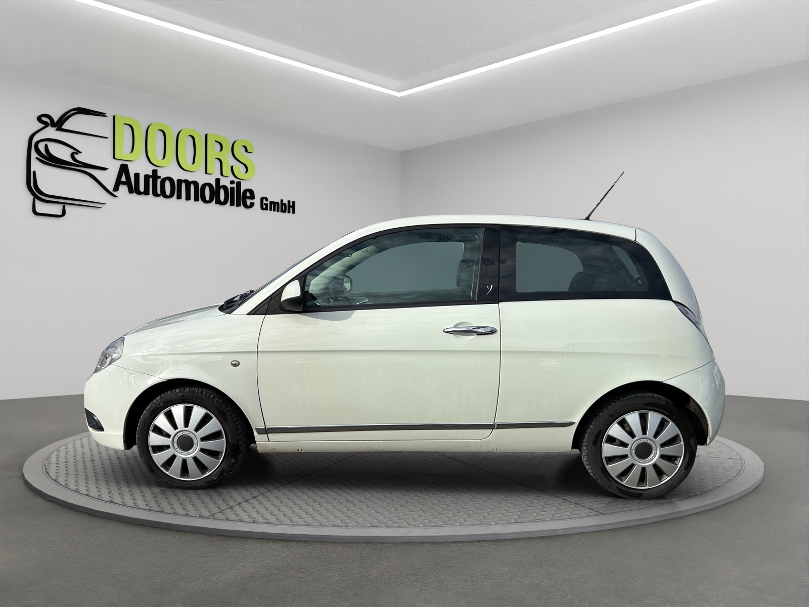 LANCIA Ypsilon 1.4 Swiss Edition-image-6