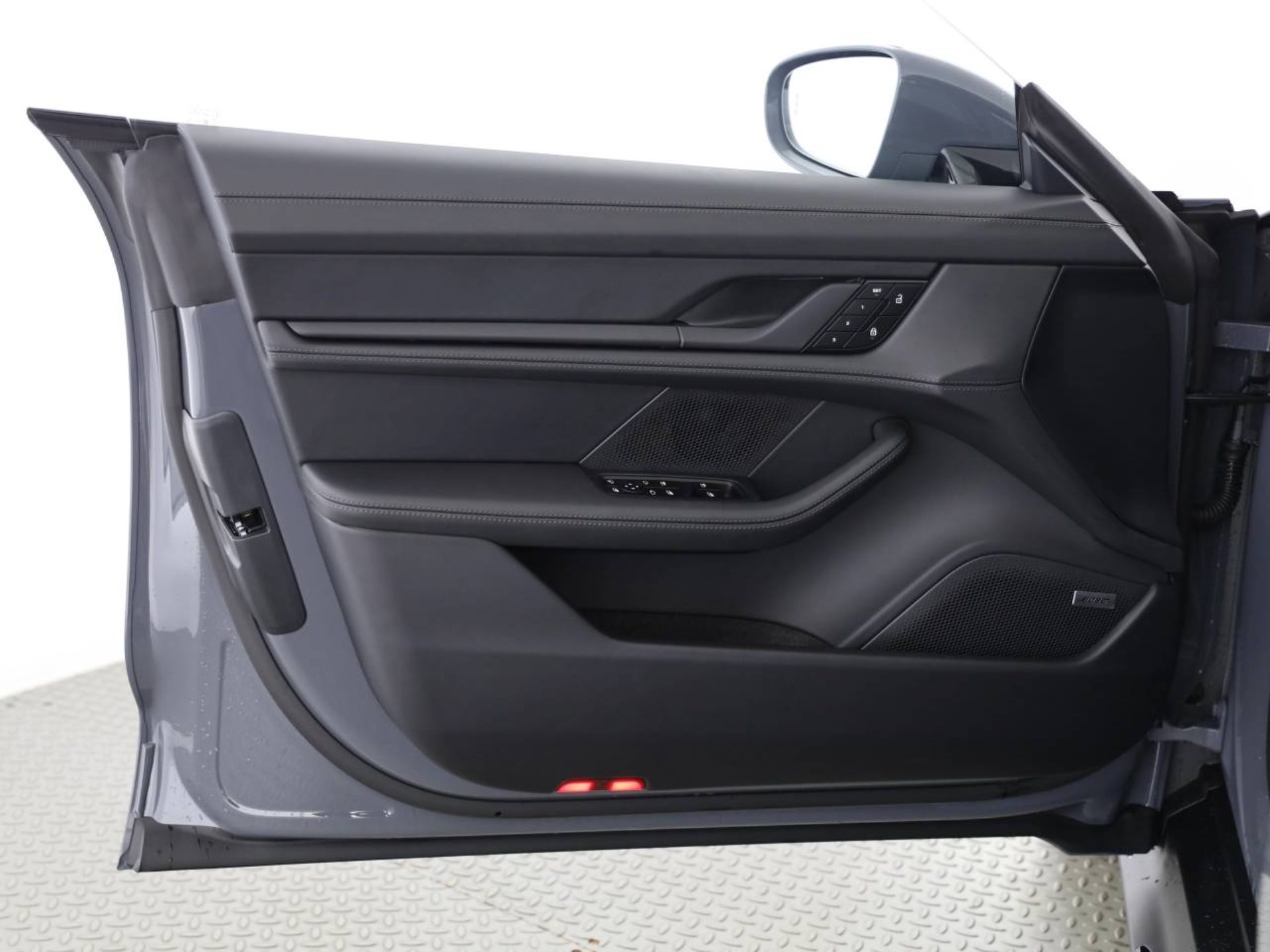 PORSCHE Taycan GTS-image-17