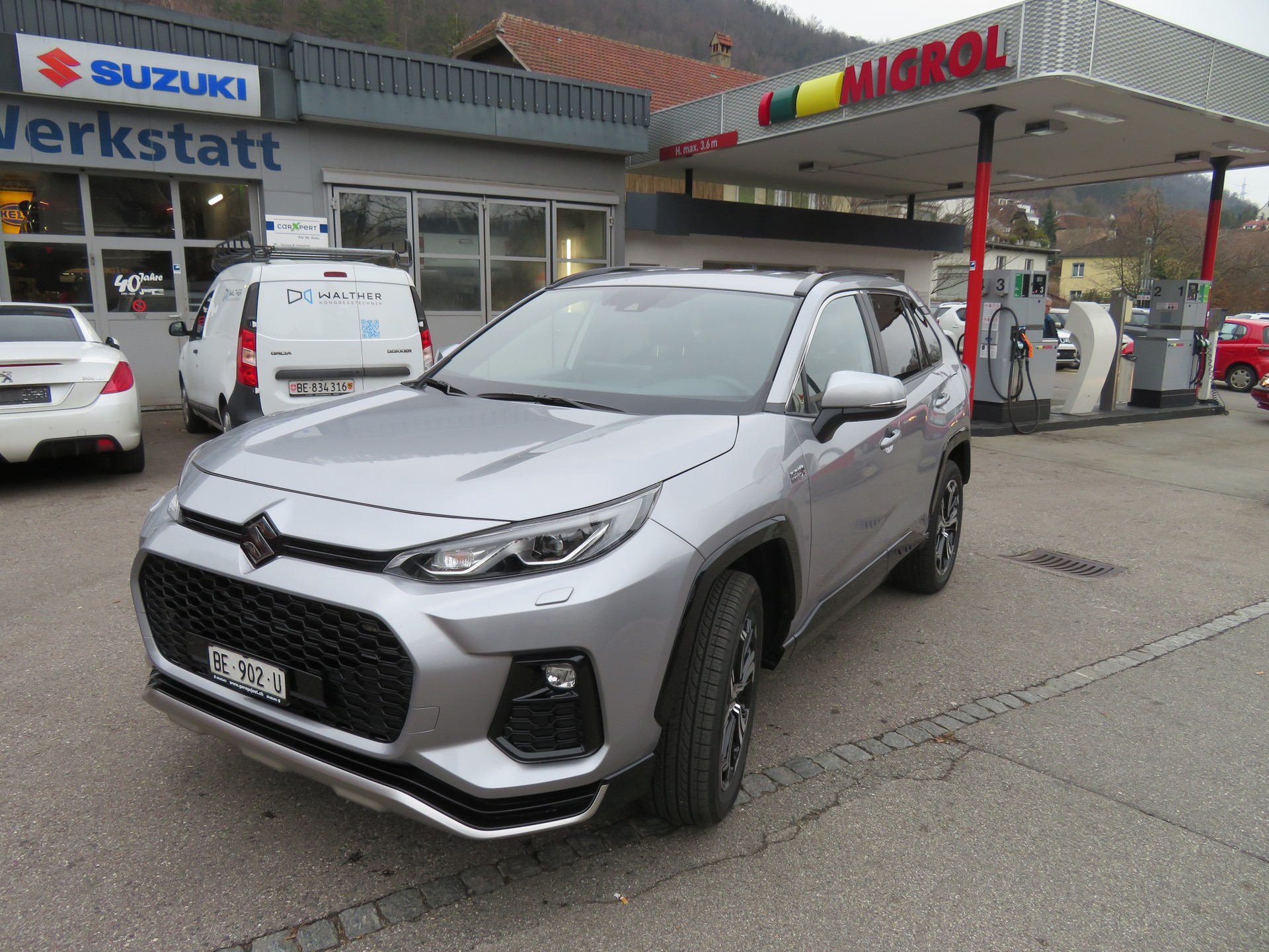 SUZUKI Across 2.5 Plug-in-Hybrid Compact Top E-CVT