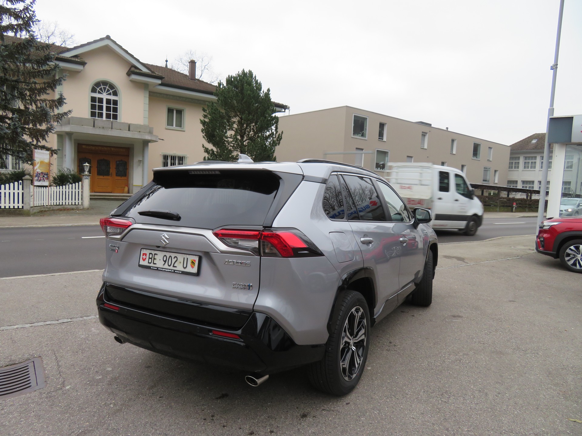 SUZUKI Across 2.5 Plug-in-Hybrid Compact Top E-CVT-image-4