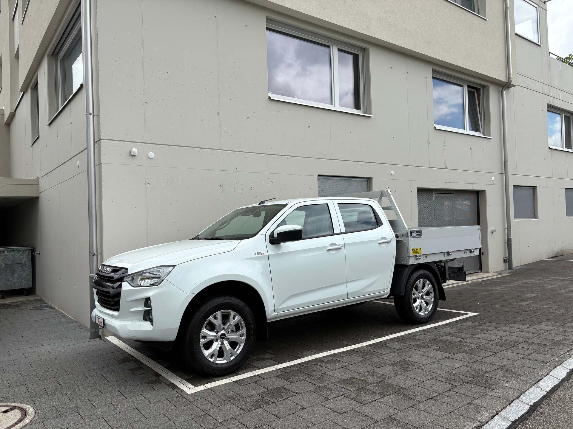 ISUZU D-MAX 1.9 CrewCab N60BB+ 4x4-image-1