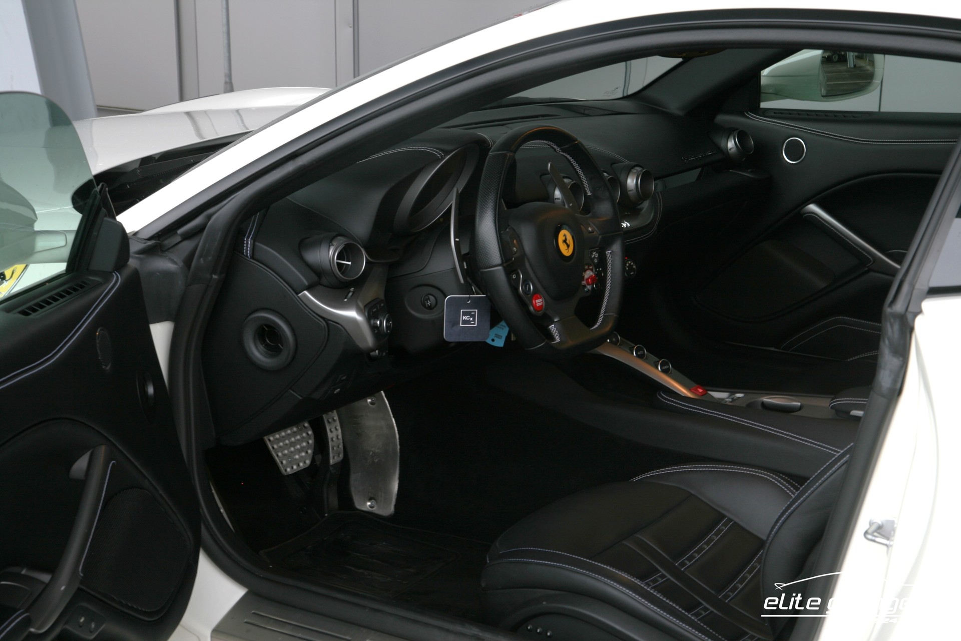 FERRARI F12 Berlinetta-image-13