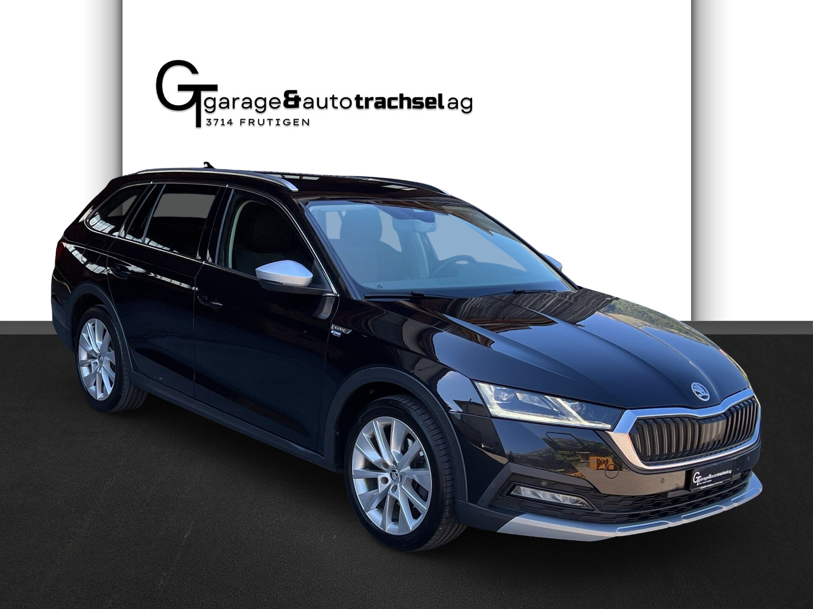 SKODA Octavia Combi 2.0 TDI DSG Scout 4x4-image-6