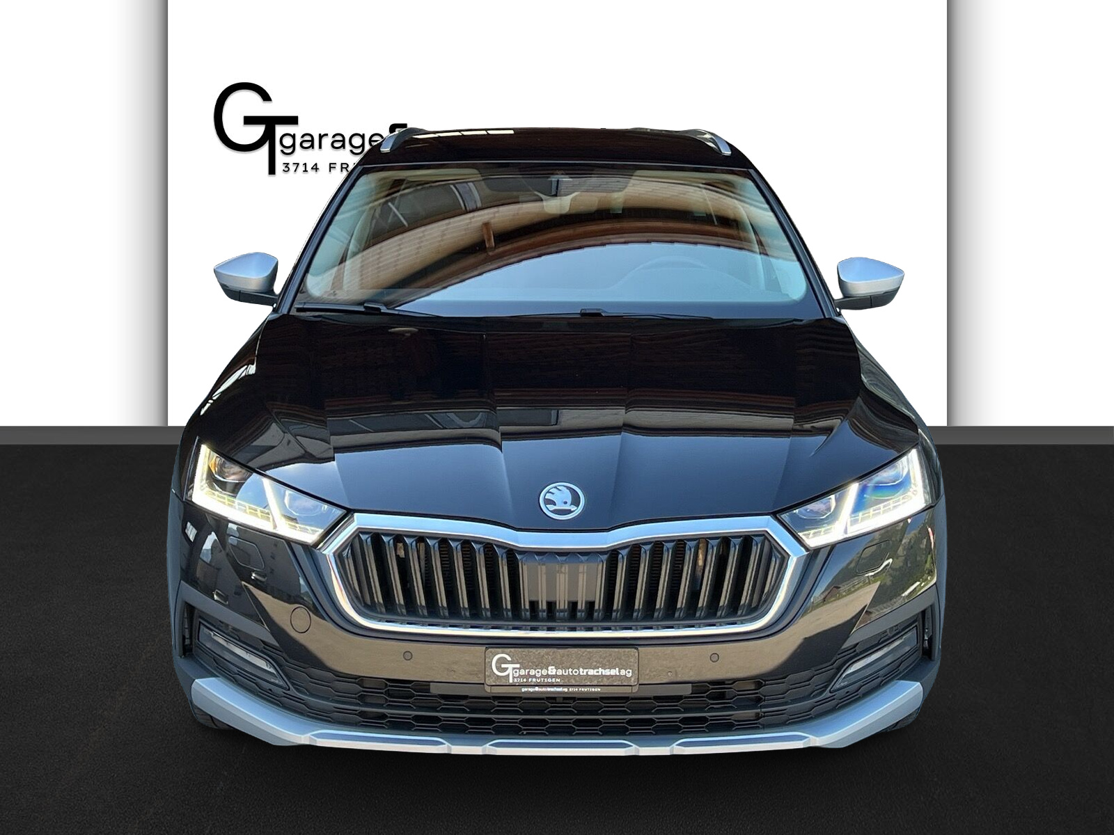 SKODA Octavia Combi 2.0 TDI DSG Scout 4x4-image-7