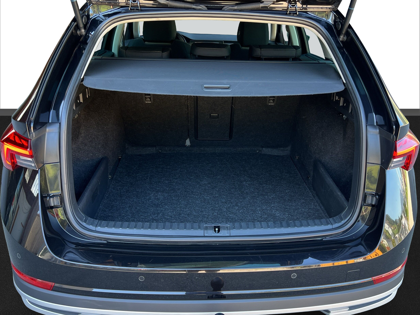 SKODA Octavia Combi 2.0 TDI DSG Scout 4x4-image-17