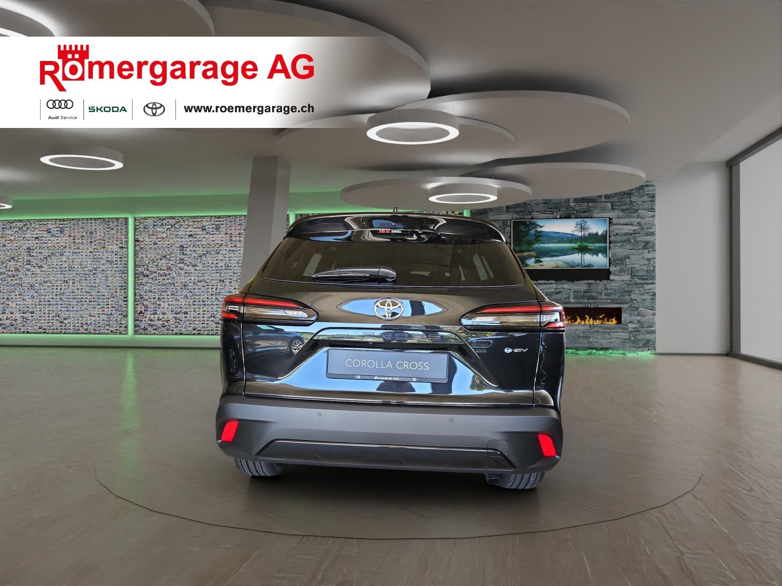 TOYOTA Corolla Cross 2.0 HSD Premium AWD-i-image-2