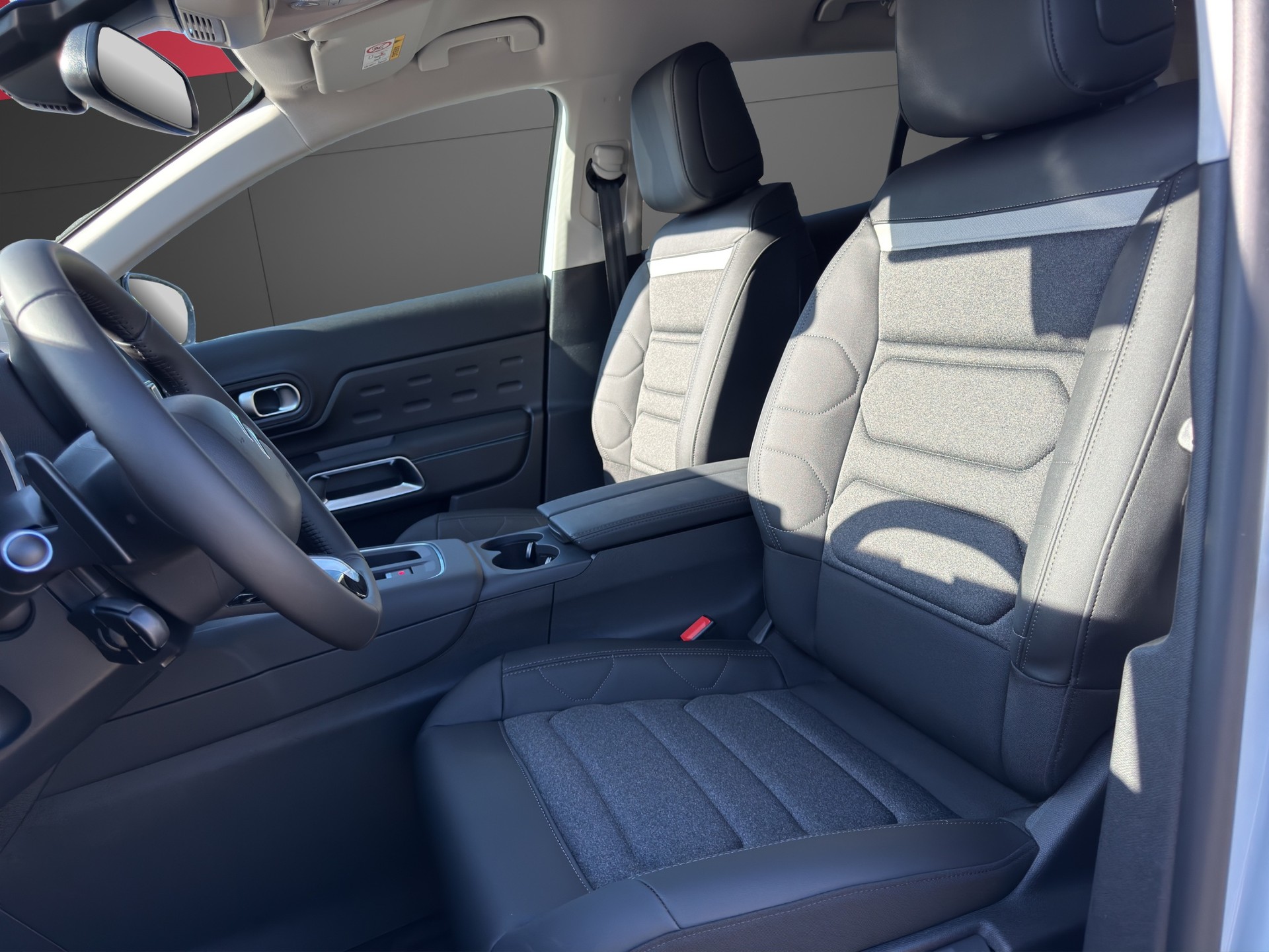 CITROEN C5 Aircross 1.6 PHEV Swiss Edition-image-5