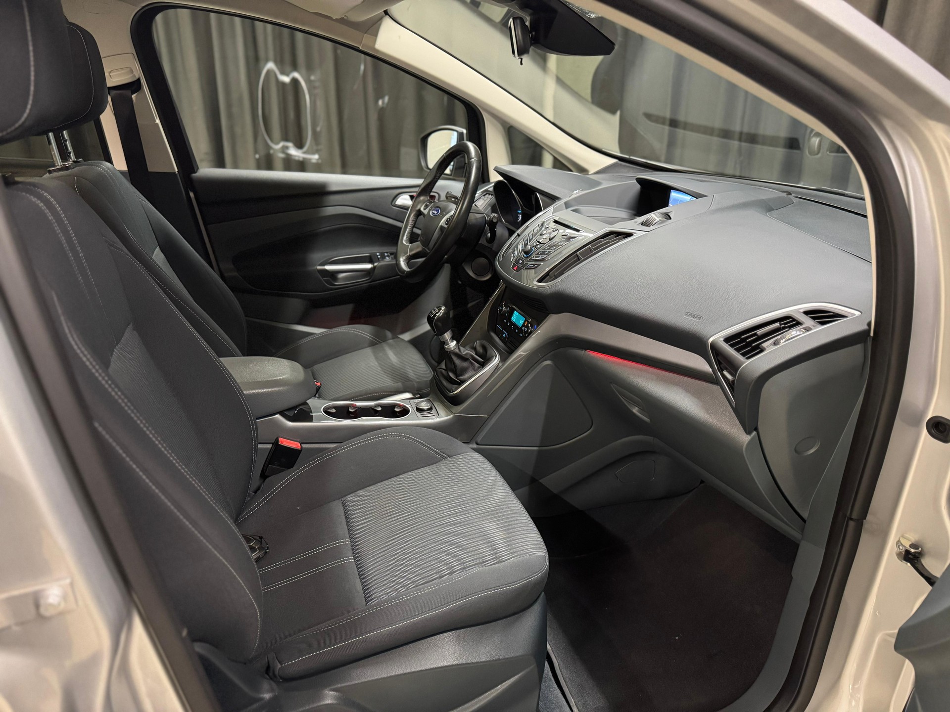 FORD C- MAX 1.6 TDCi-image-13