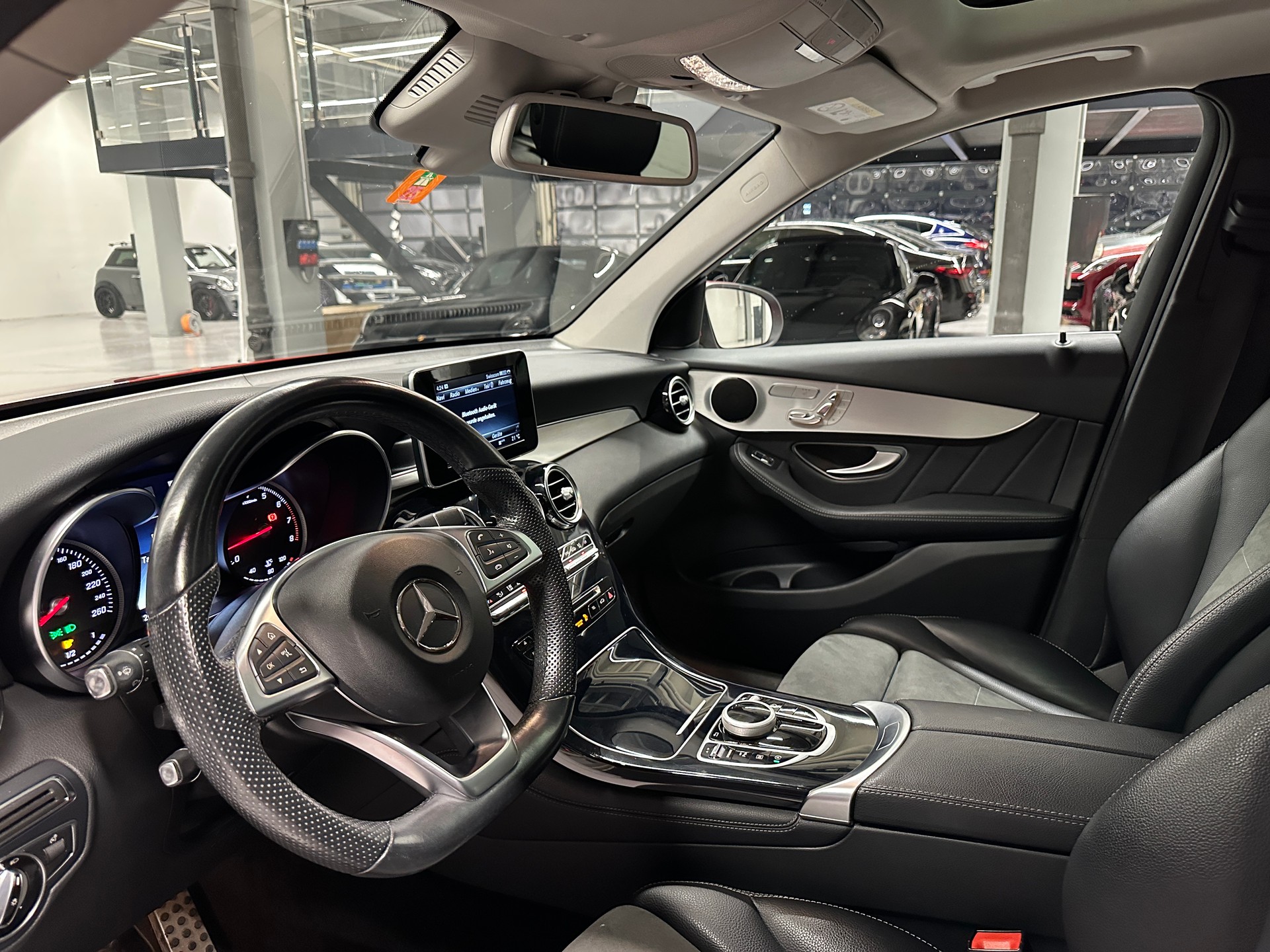 MERCEDES-BENZ GLC 250 AMG Line 4m *CH-Auto*Frisch ab MFK u. Service*1.Hand*Lückenlose Servicehistorie*-image-14