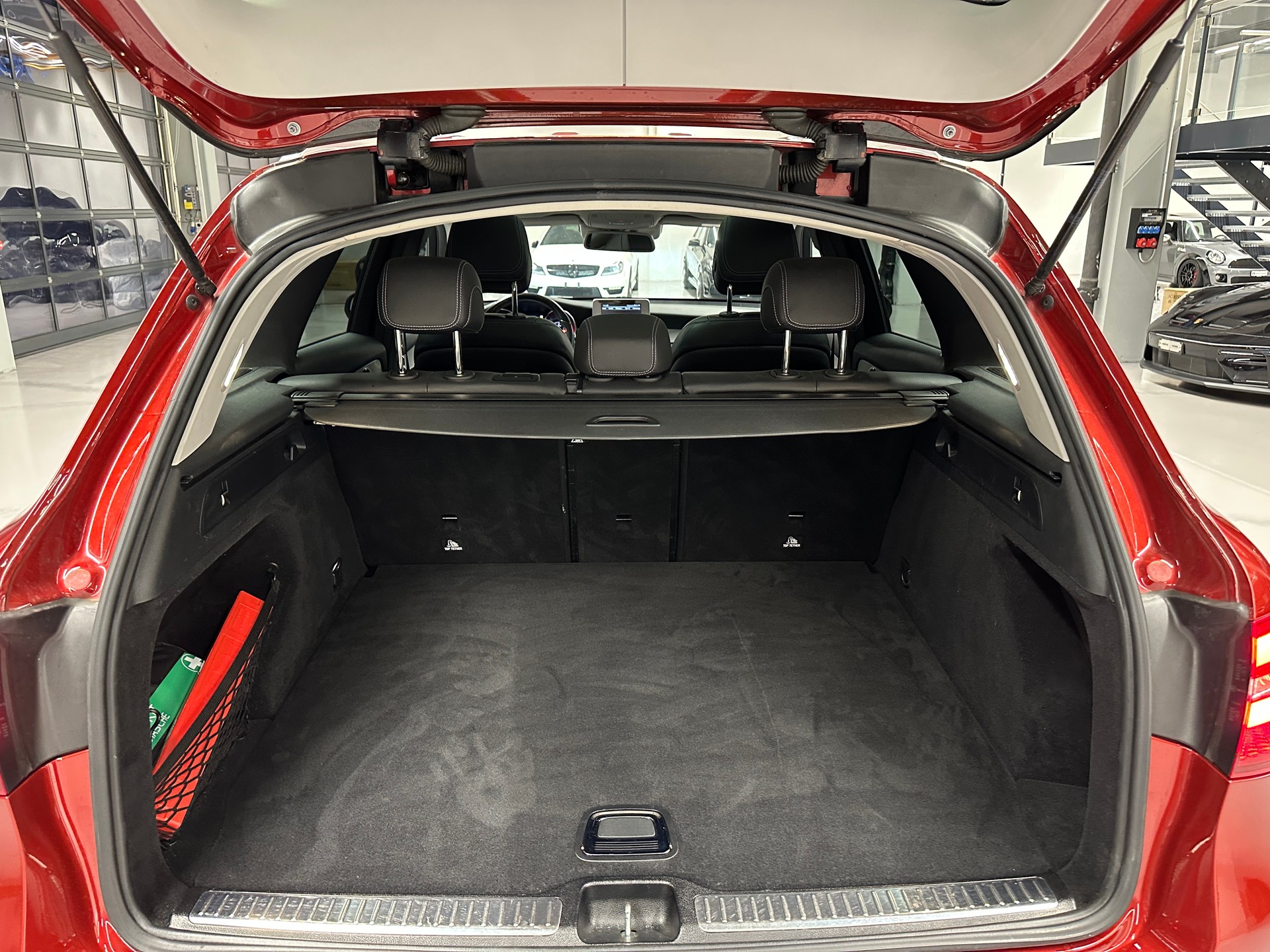 MERCEDES-BENZ GLC 250 AMG Line 4m *CH-Auto*Frisch ab MFK u. Service*1.Hand*Lückenlose Servicehistorie*-image-22