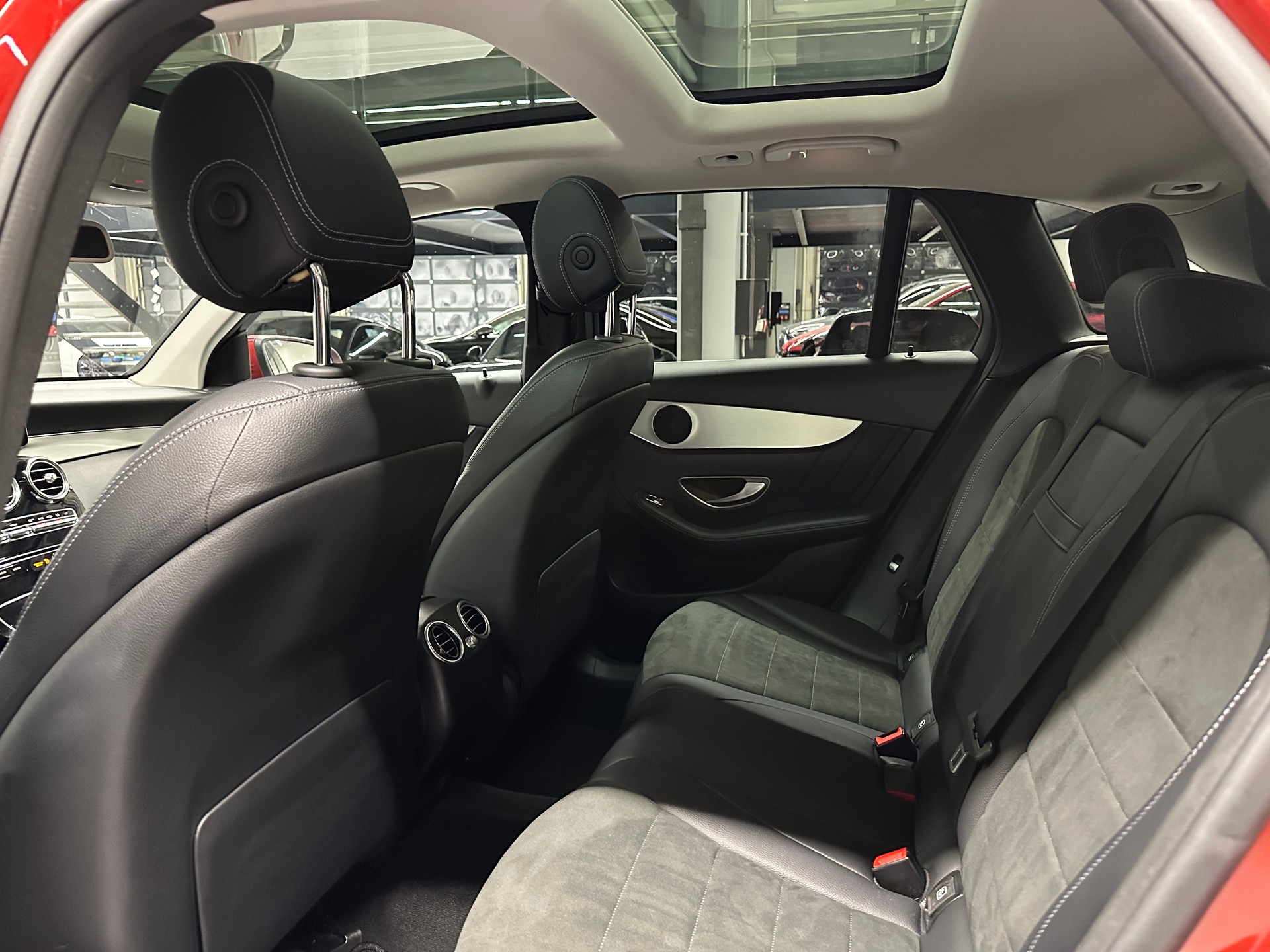 MERCEDES-BENZ GLC 250 AMG Line 4m *CH-Auto*Frisch ab MFK u. Service*1.Hand*Lückenlose Servicehistorie*-image-18