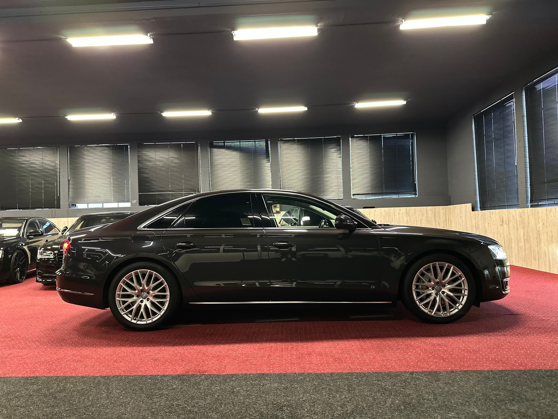 AUDI A8 3.0 TDI quattro tiptronic / Audi Exclusive-image-6