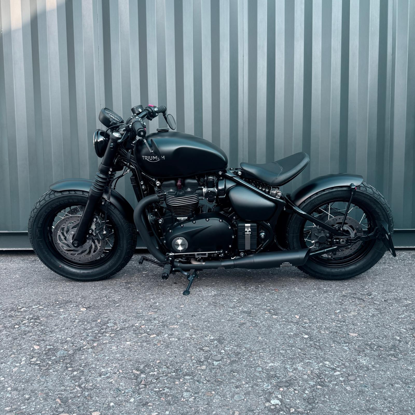 TRIUMPH Bonneville 1200 Bobber-showroom-element-2
