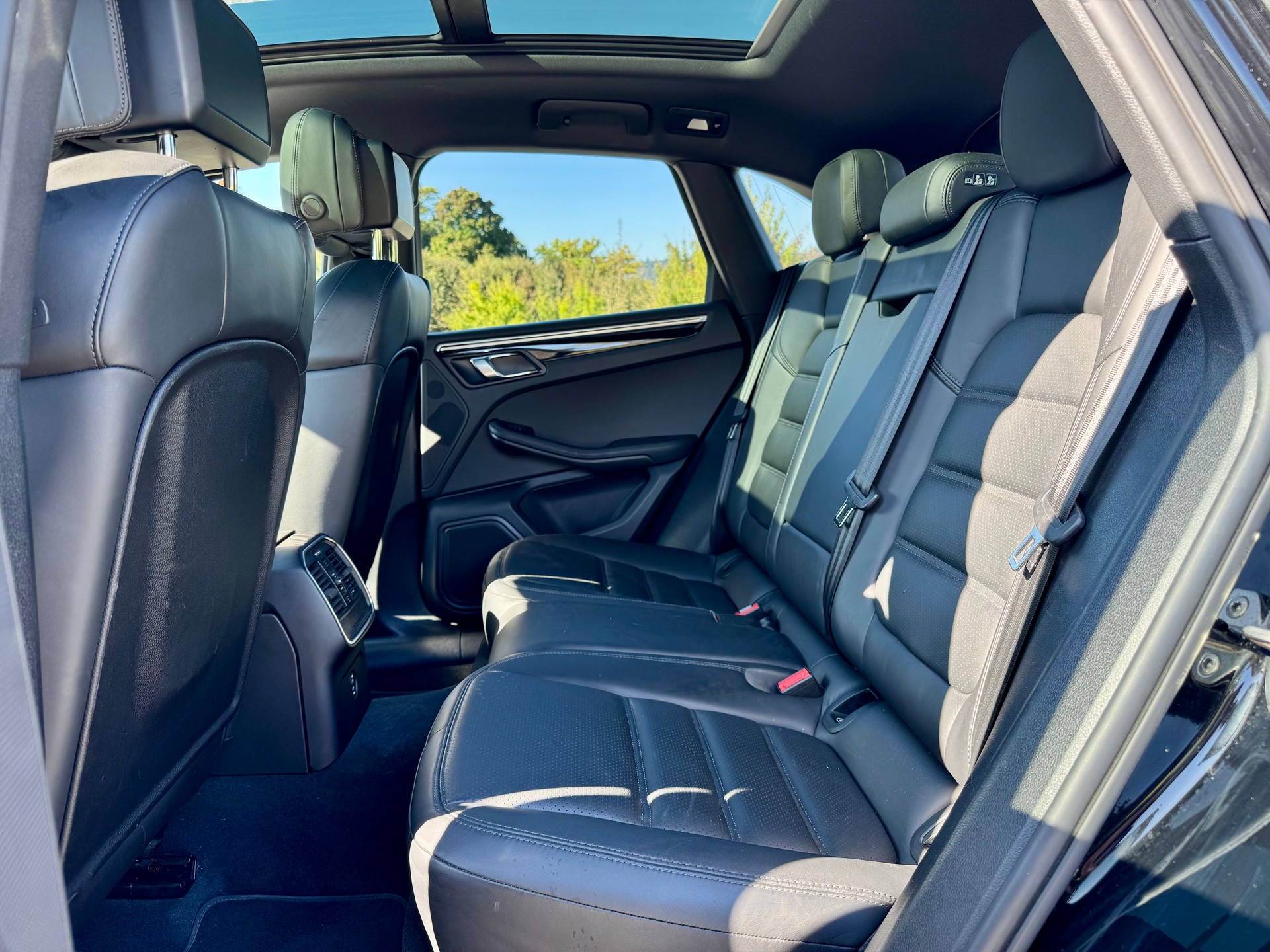 PORSCHE Macan S PDK-image-9