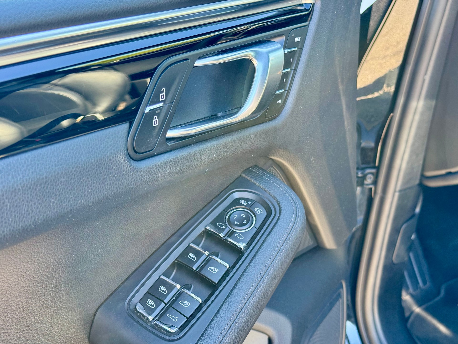PORSCHE Macan S PDK-image-12
