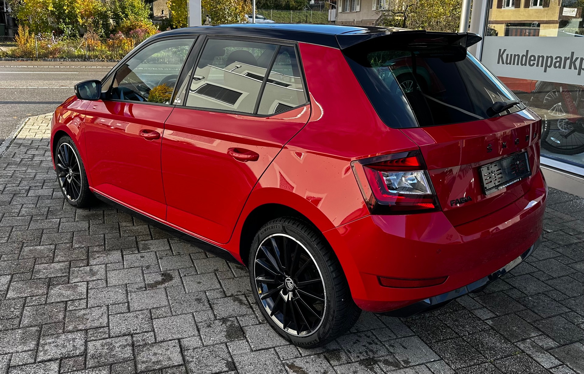 SKODA Fabia 1.0 TSI Monte Carlo-showroom-element-2