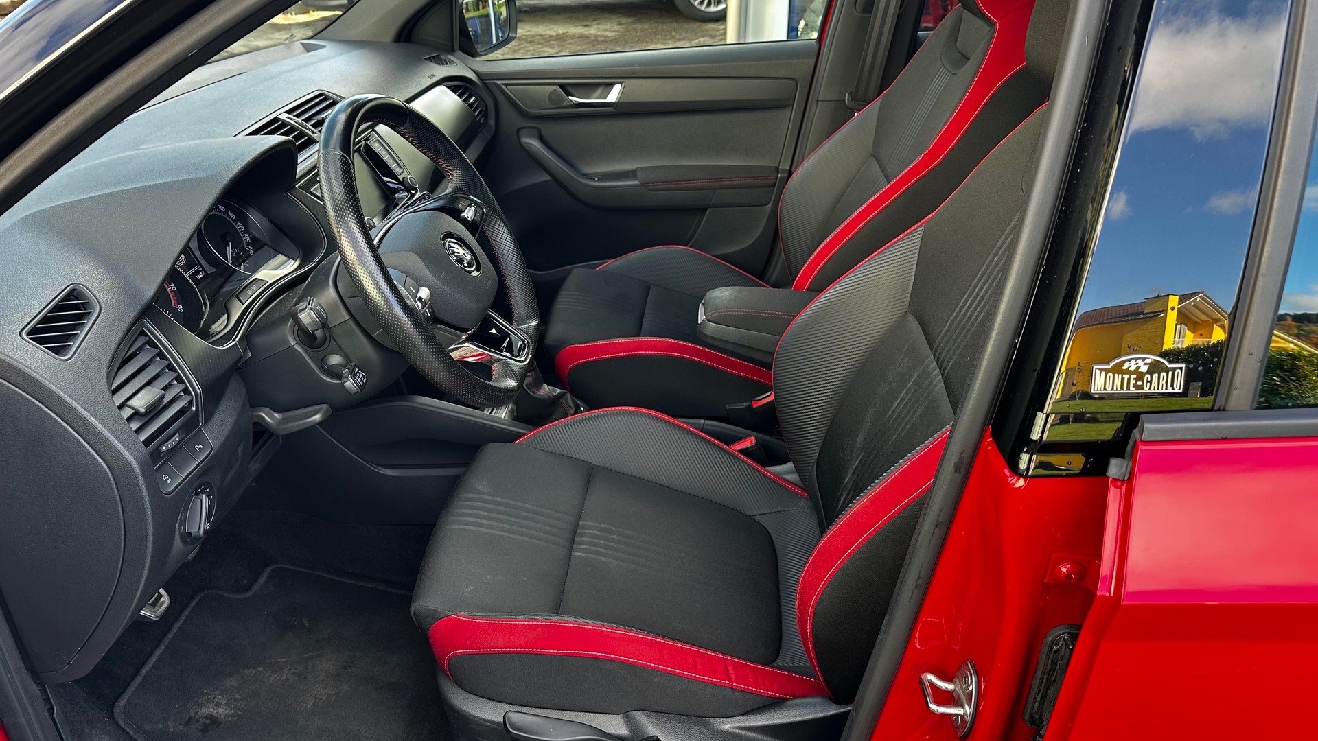 SKODA Fabia 1.0 TSI Monte Carlo-image-8