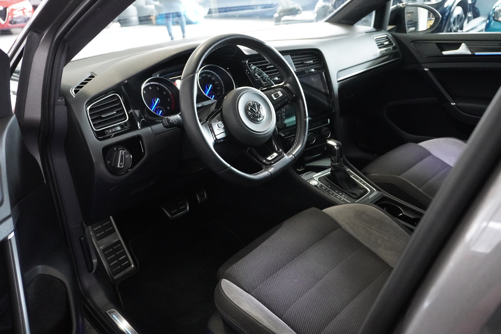 VW Golf 2.0 TSI R 4Motion DSG ABT 360 PS-image-7