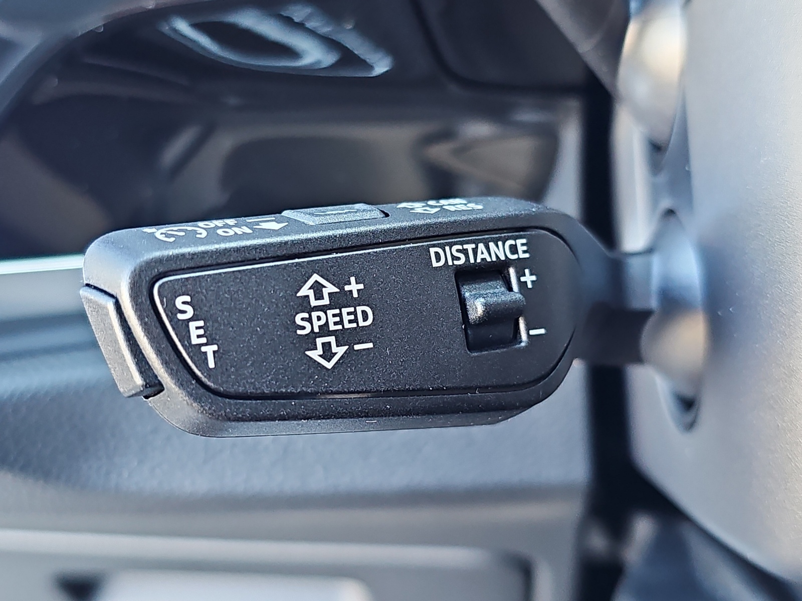 AUDI Q3 35 TFSI S line Attraction S-tronic-image-14