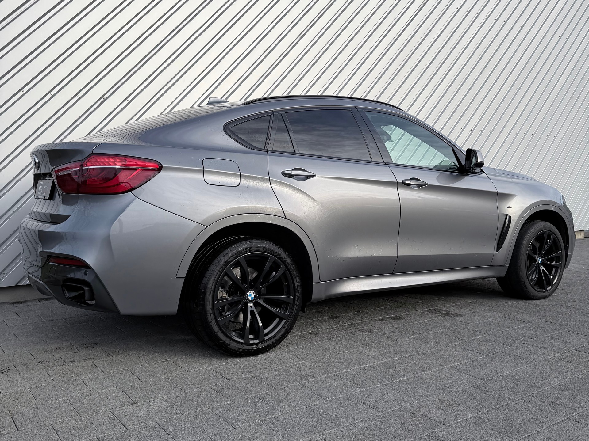 BMW X6 M50d Steptronic-showroom-element-2