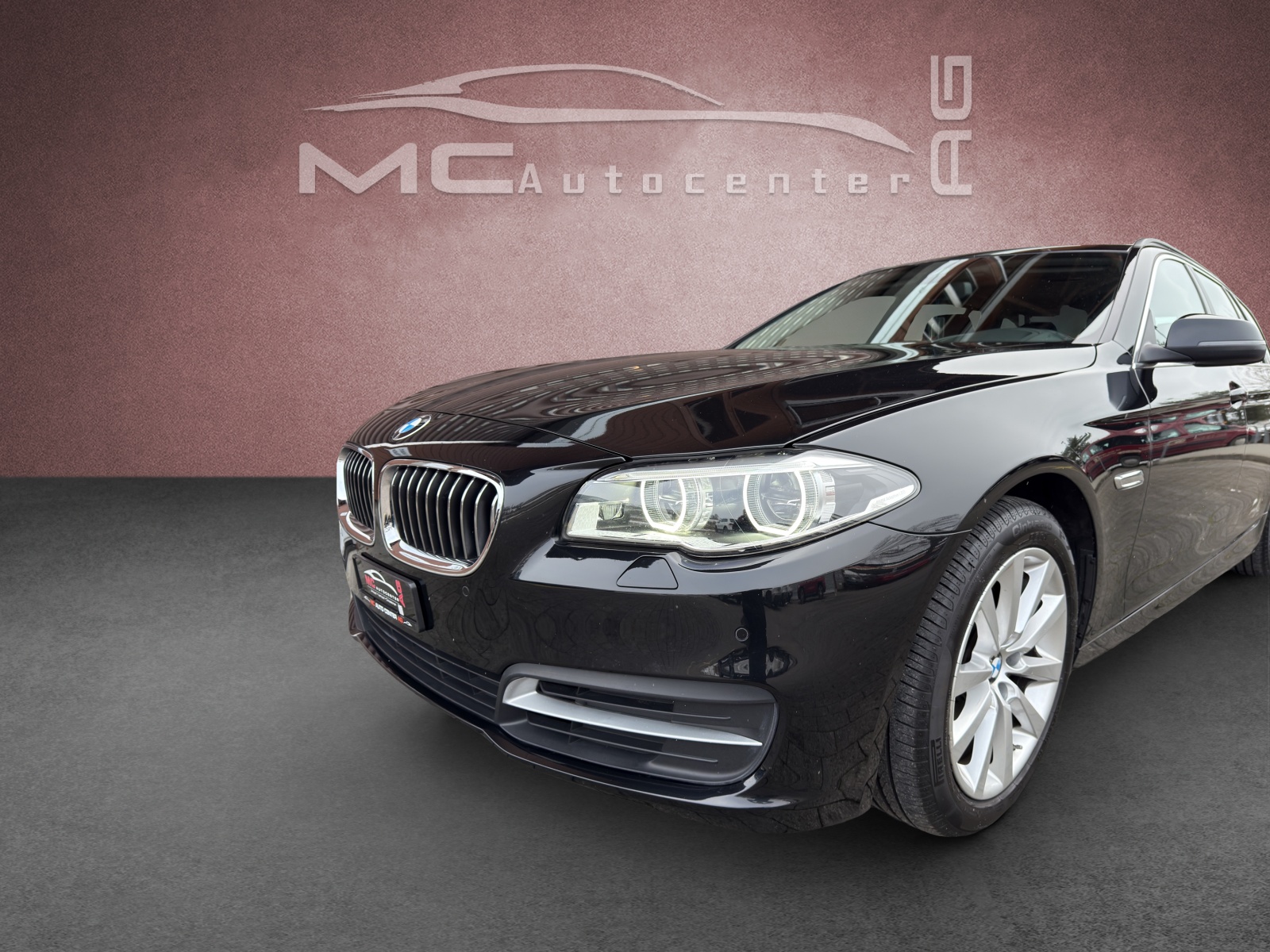 BMW 525d Touring xDrive Luxury Line Steptronic-image-13