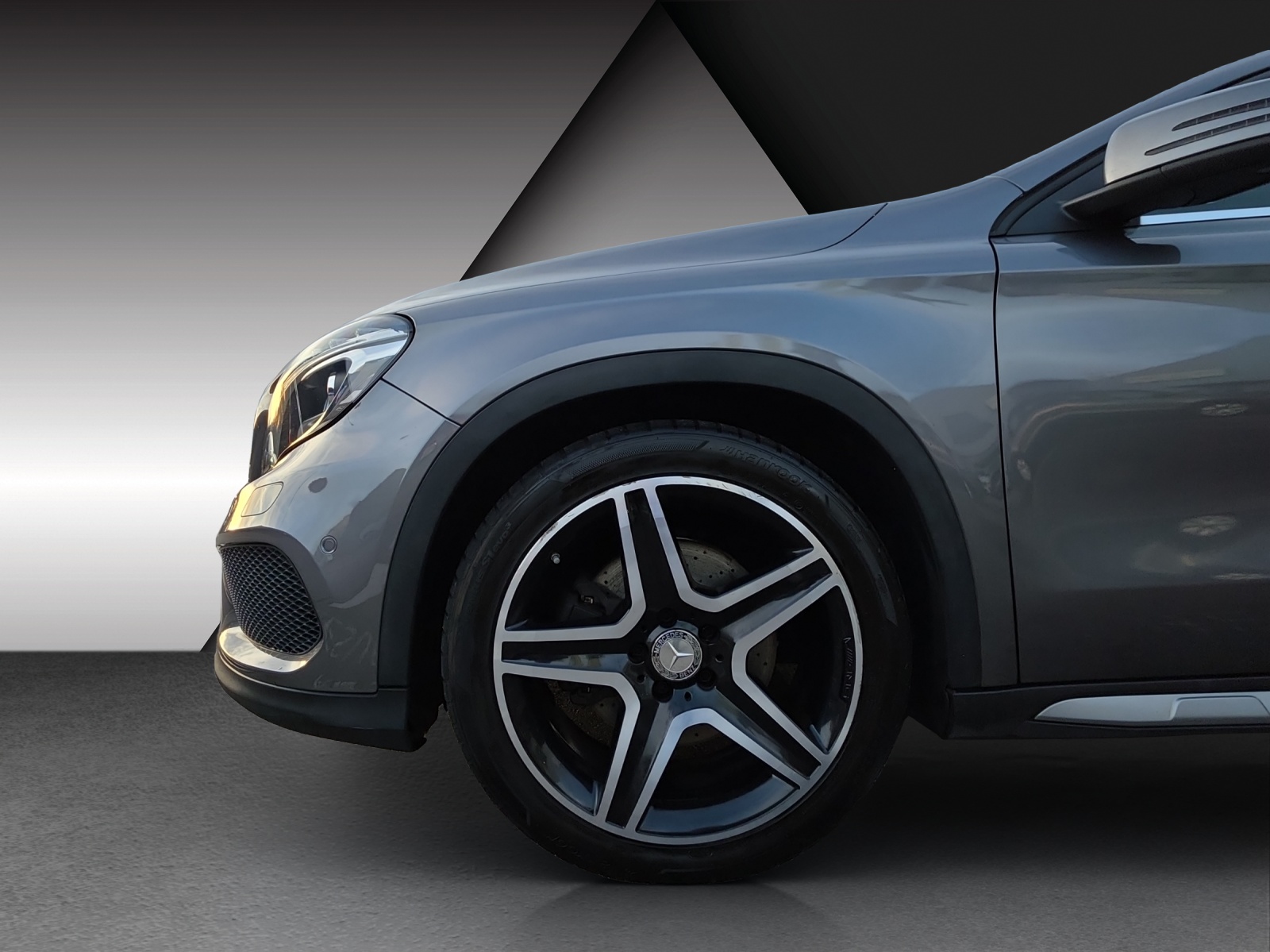 MERCEDES-BENZ GLA 250 AMG Line 4Matic 7G-DCT-image-18