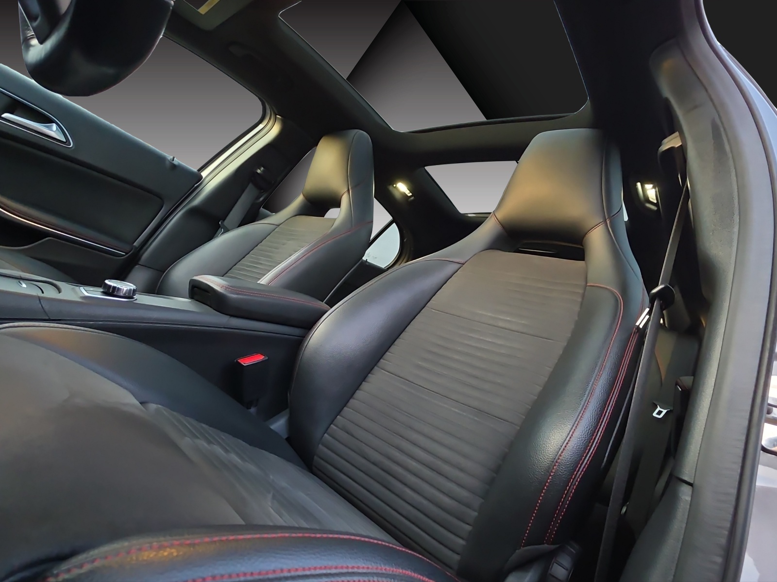 MERCEDES-BENZ GLA 250 AMG Line 4Matic 7G-DCT-image-13