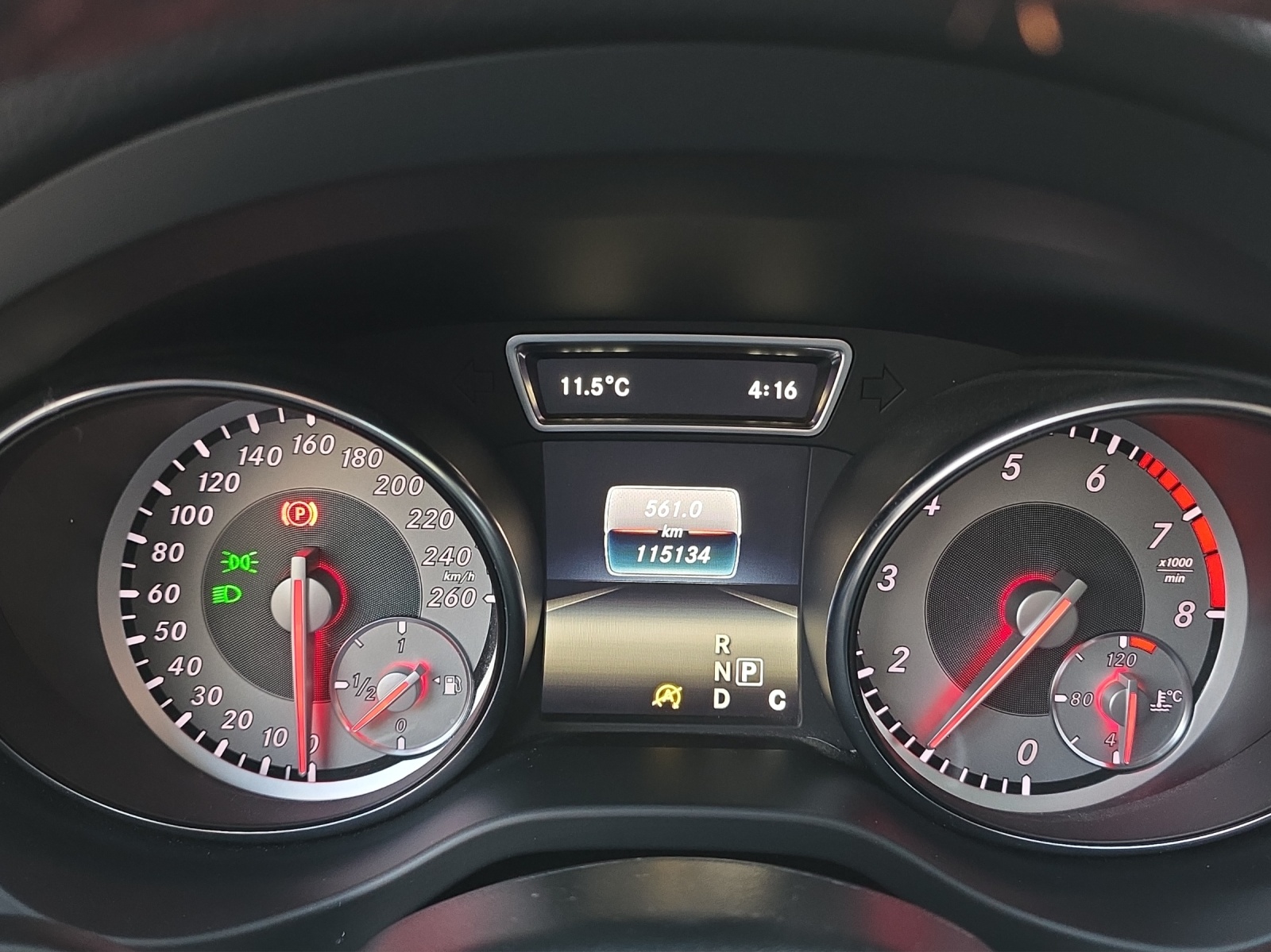 MERCEDES-BENZ GLA 250 AMG Line 4Matic 7G-DCT-image-7