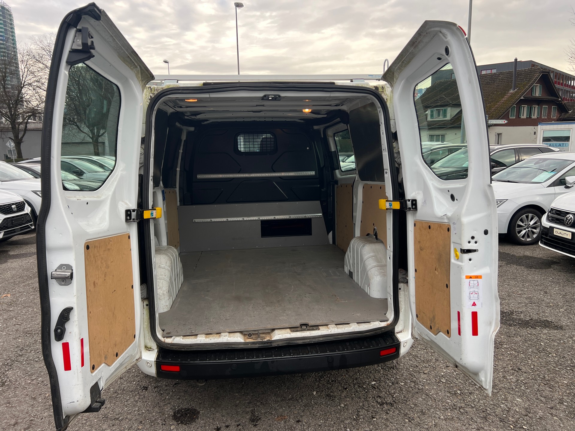 FORD Transit Custom Van 320 L1H1 Trend-image-7