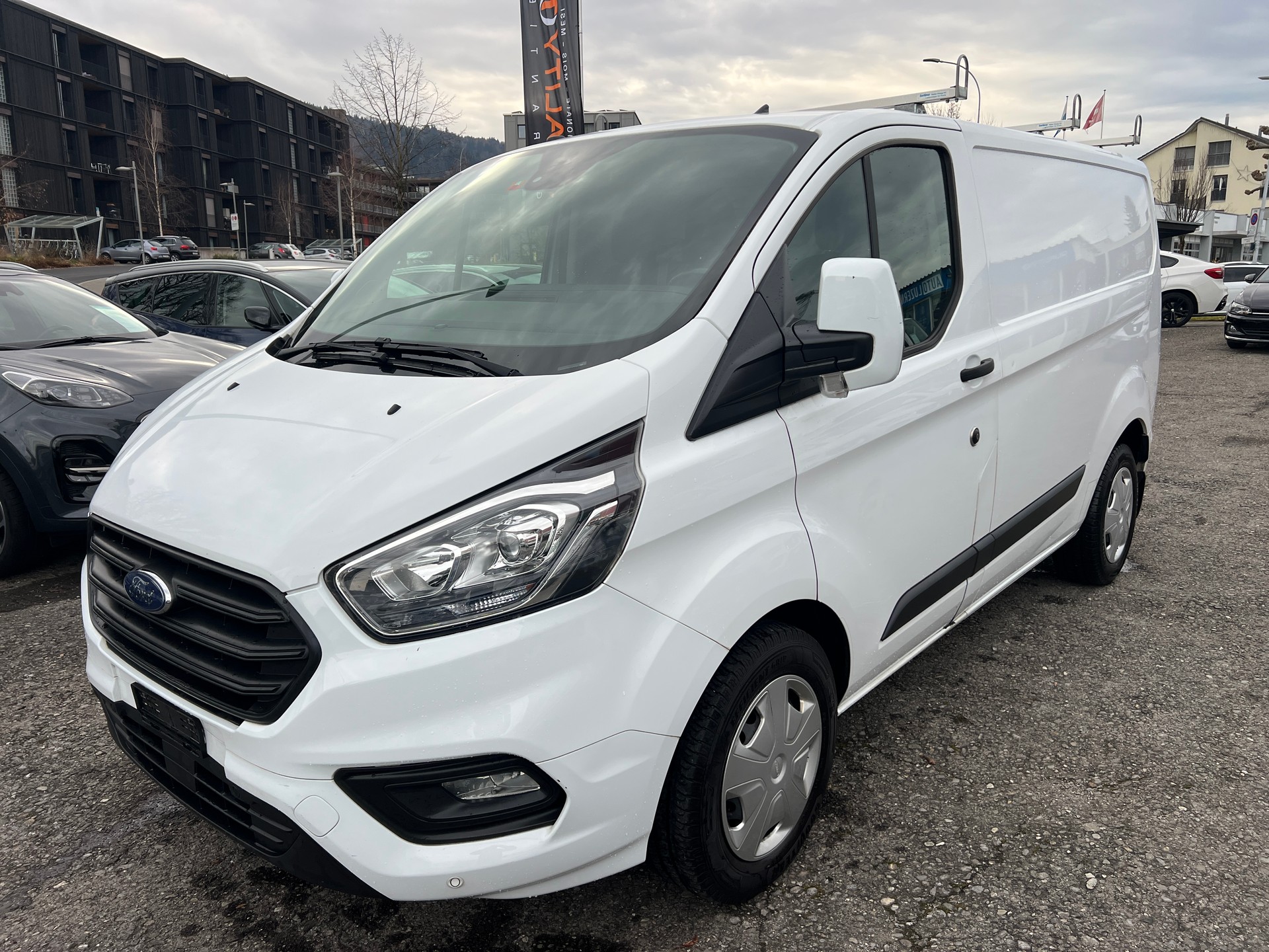 FORD Transit Custom Van 320 L1H1 Trend-image-11
