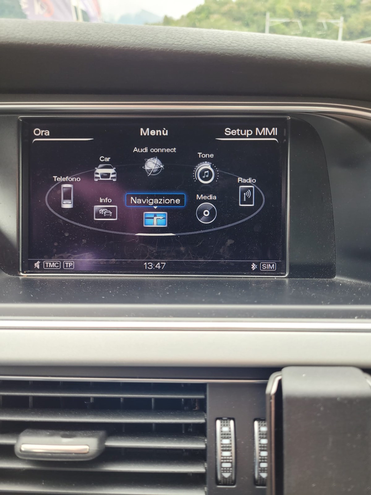 AUDI A4 Avant 2.0 TDI Attraction multitronic-image-9