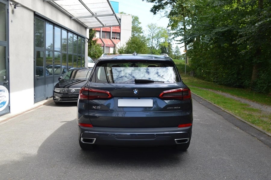 BMW X5 xDrive 30d Steptronic-image-13