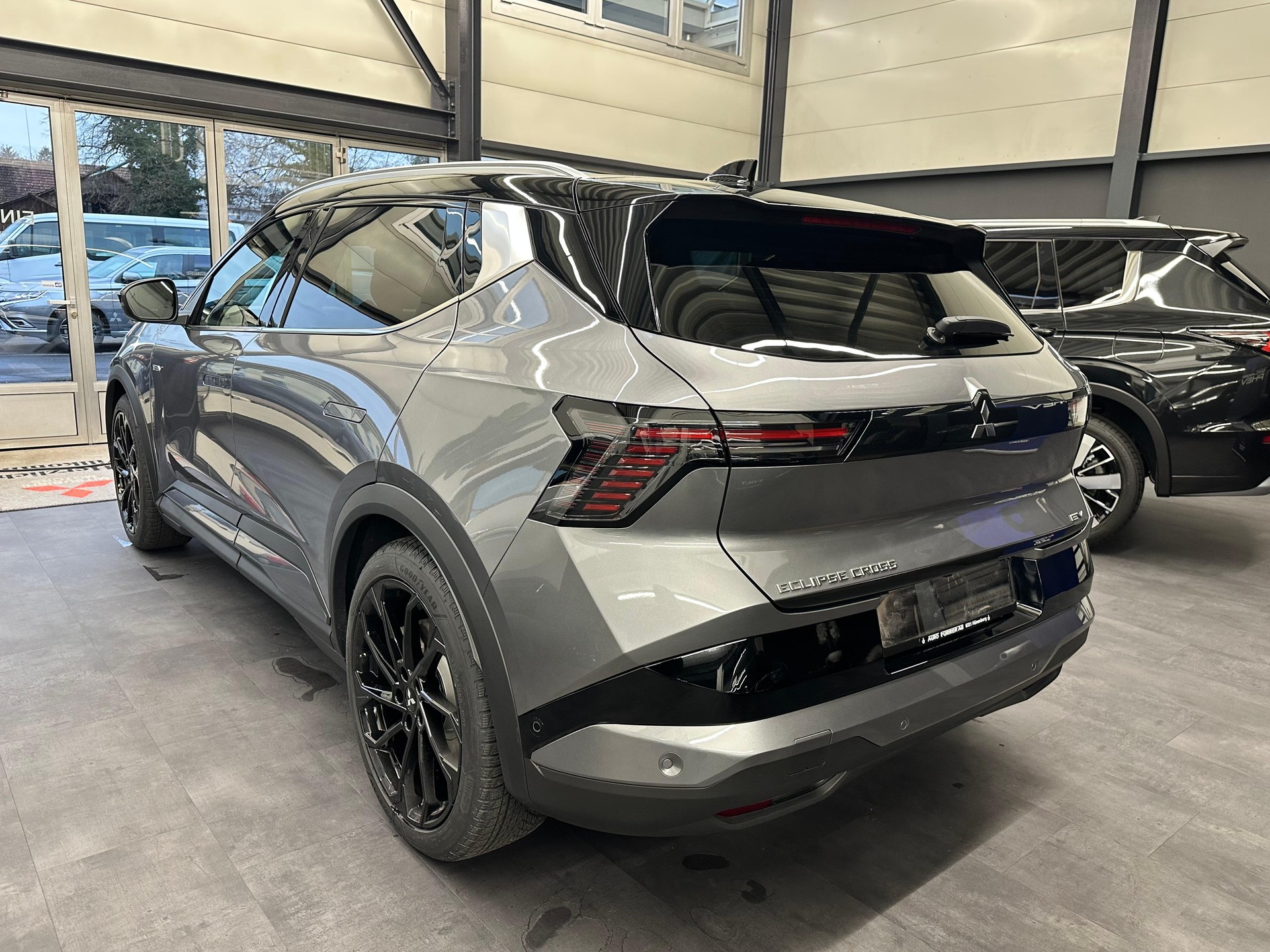 MITSUBISHI Eclipse Cross Instyle-showroom-element-2