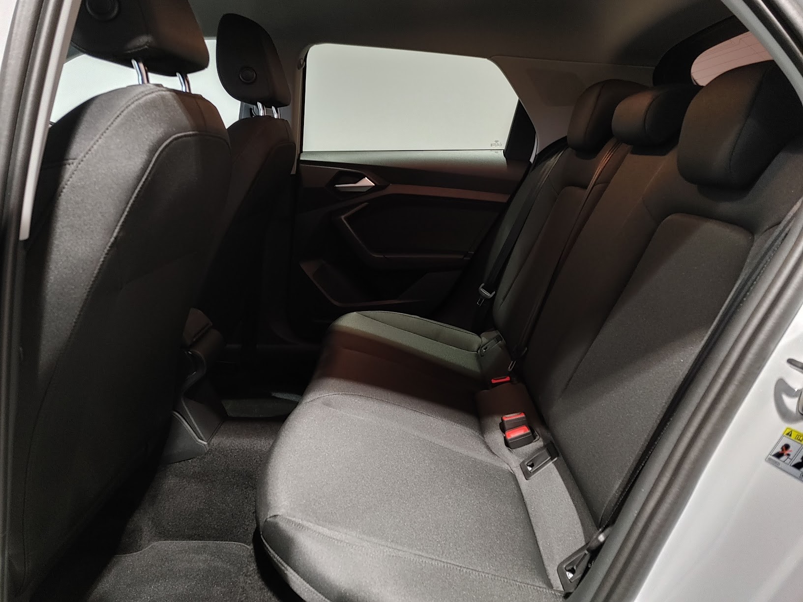 AUDI A1 Sportback 30 TFSI Attraction S-tronic-image-4