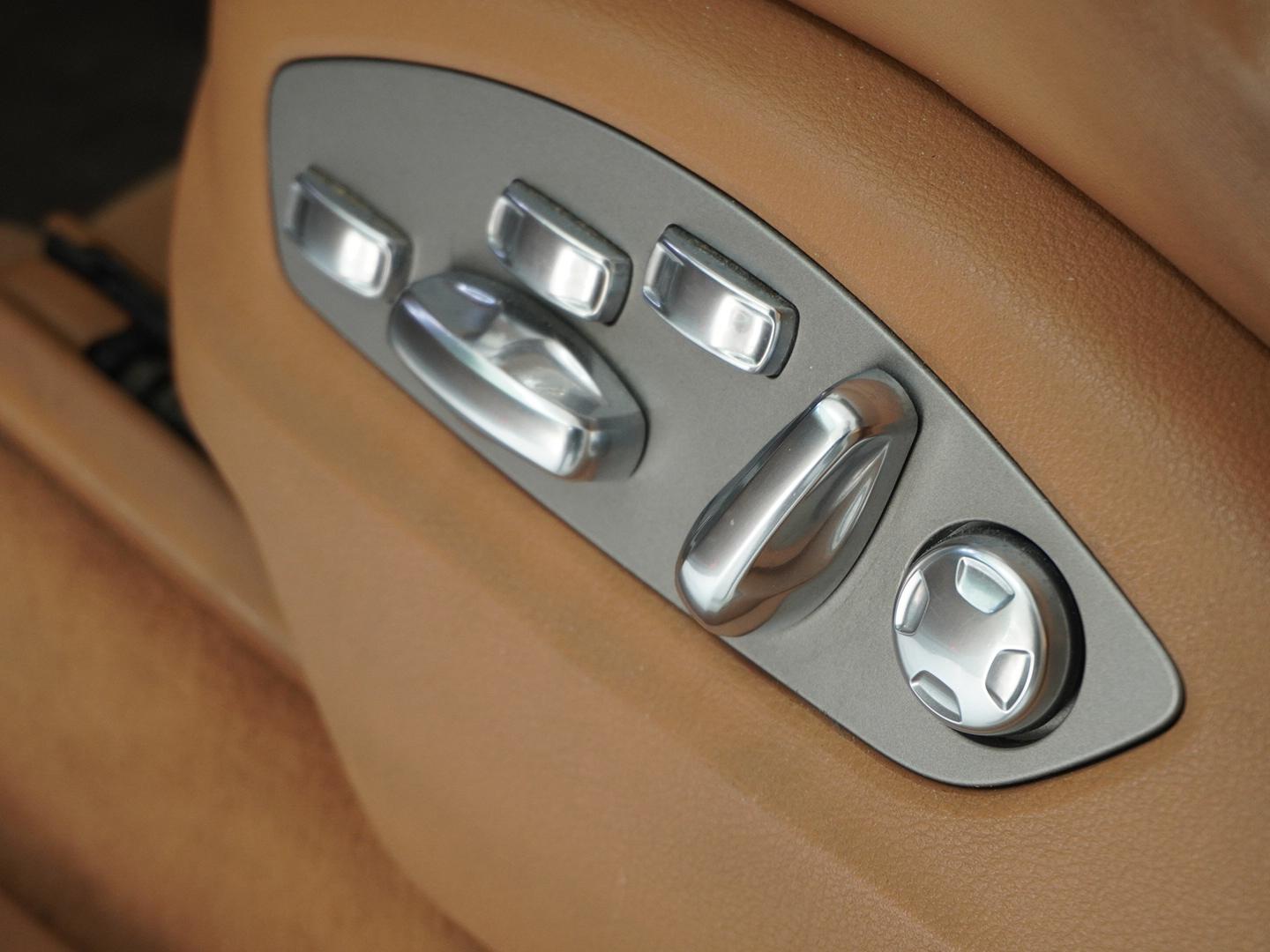 PORSCHE Cayenne S-image-11