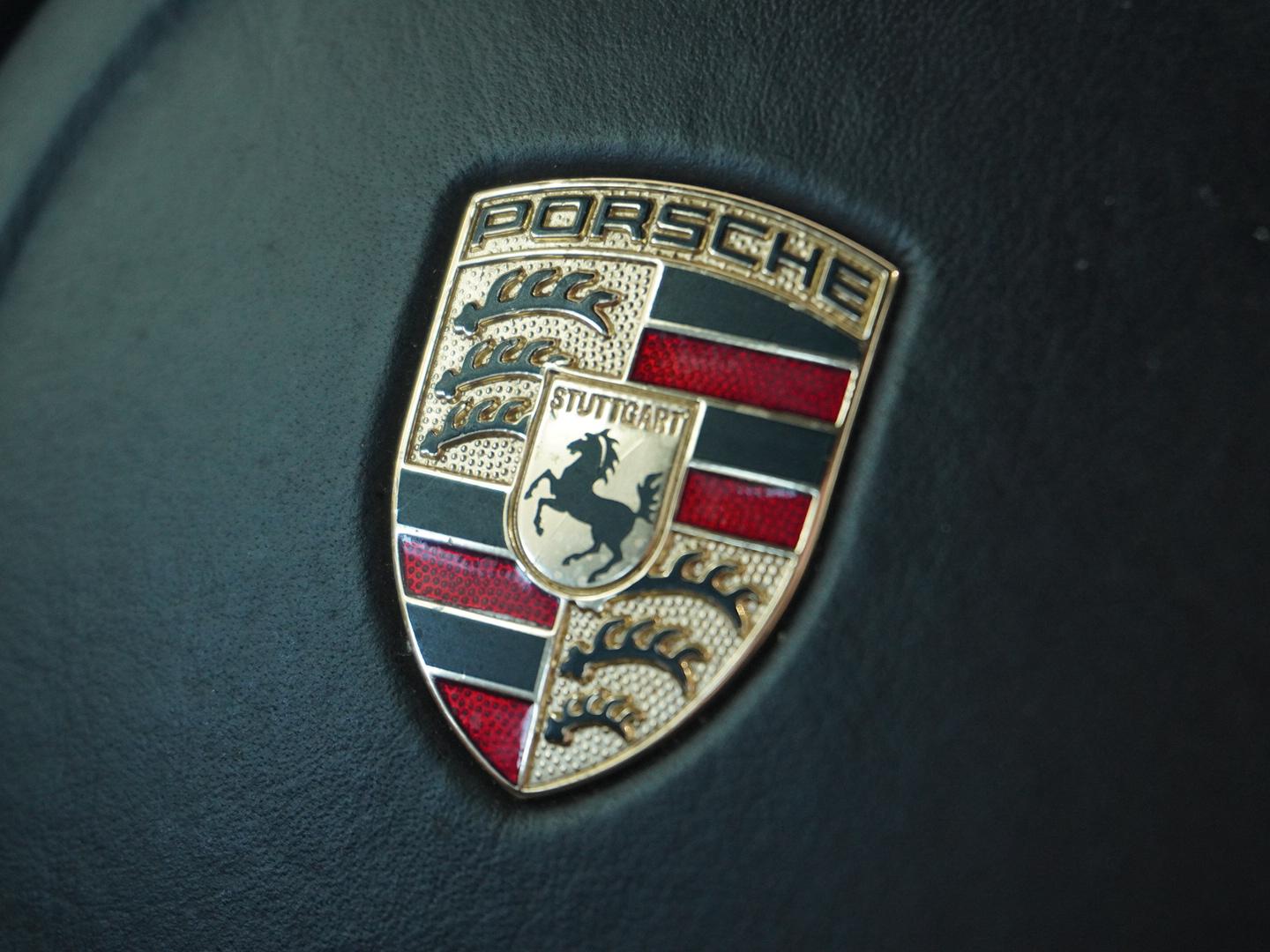 PORSCHE Cayenne S-image-12