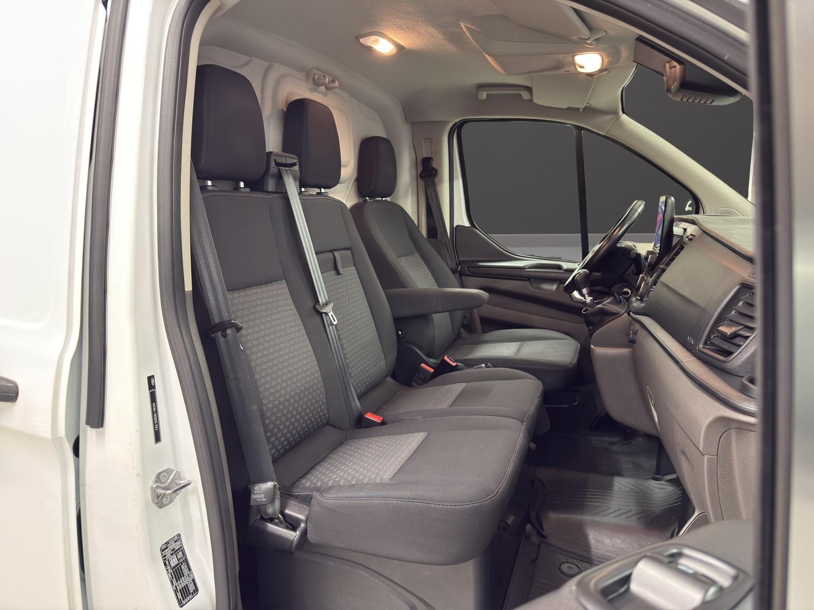 FORD Transit Custom Van 300 L2H1 Trend HEV1-image-8