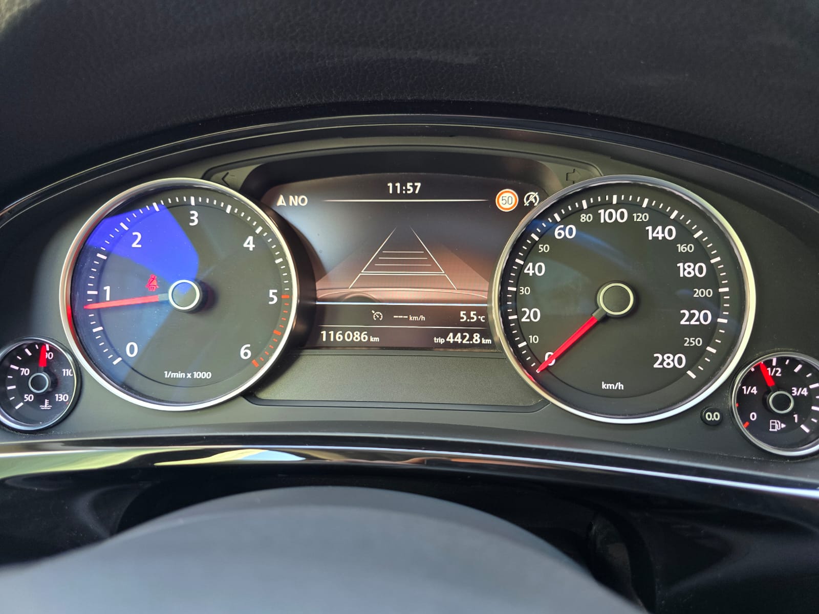 VW Touareg 3.0 TDI BMT Exclusiv Edition Tiptronic-image-12
