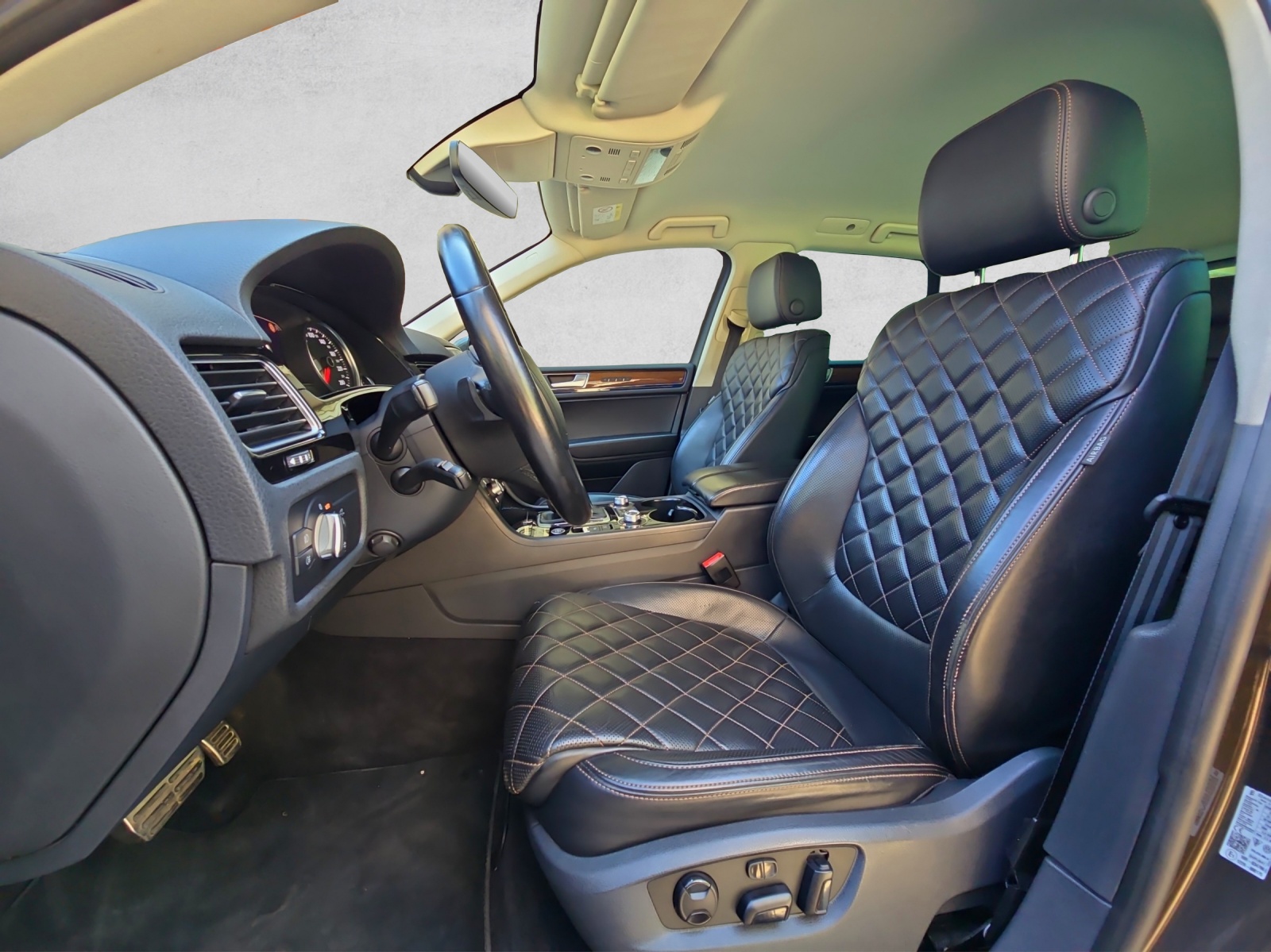VW Touareg 3.0 TDI BMT Exclusiv Edition Tiptronic-image-6
