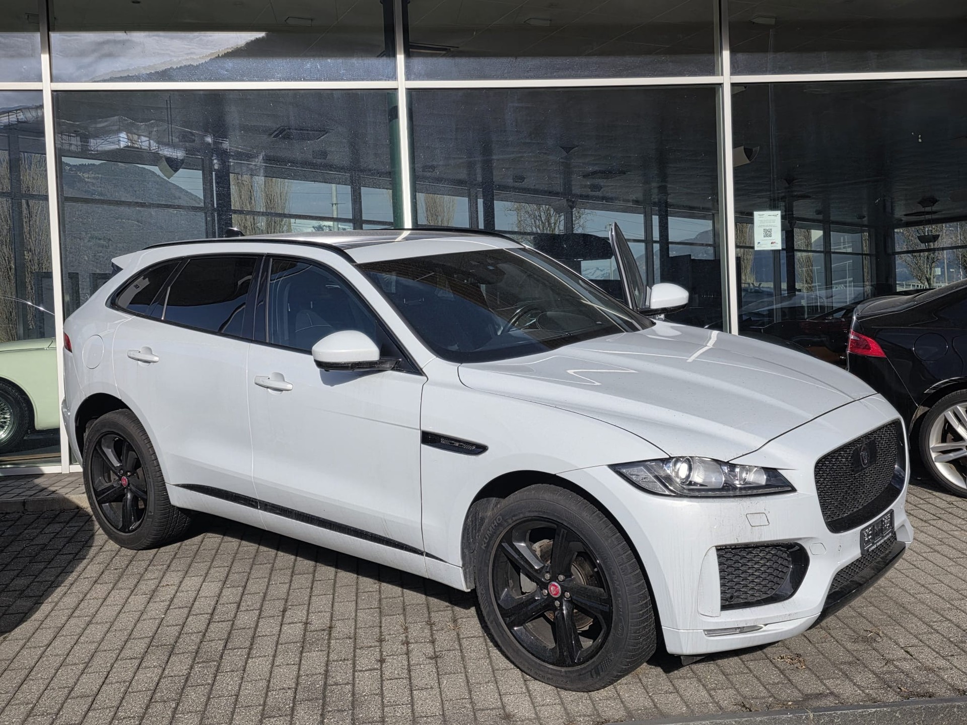JAGUAR F-Pace 2.0d R-Sport AWD-image-0