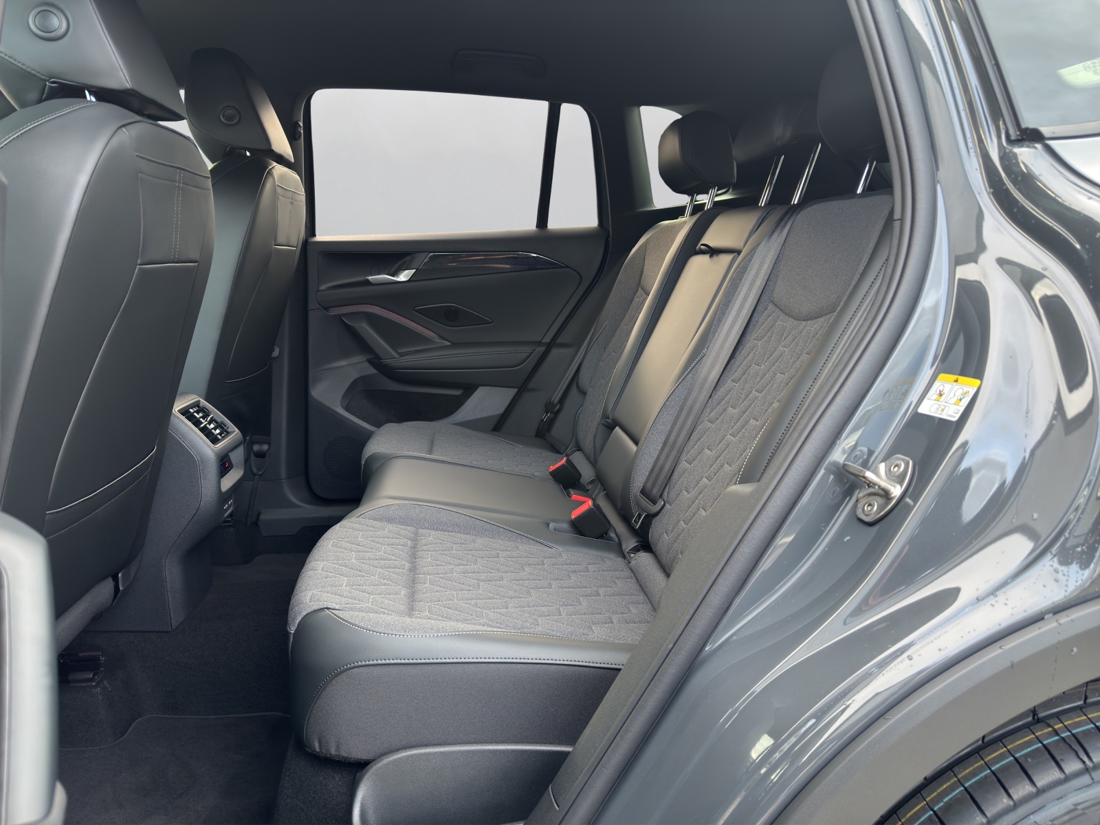 VW Tiguan 2.0 TSI DSG United 4Motion-image-10