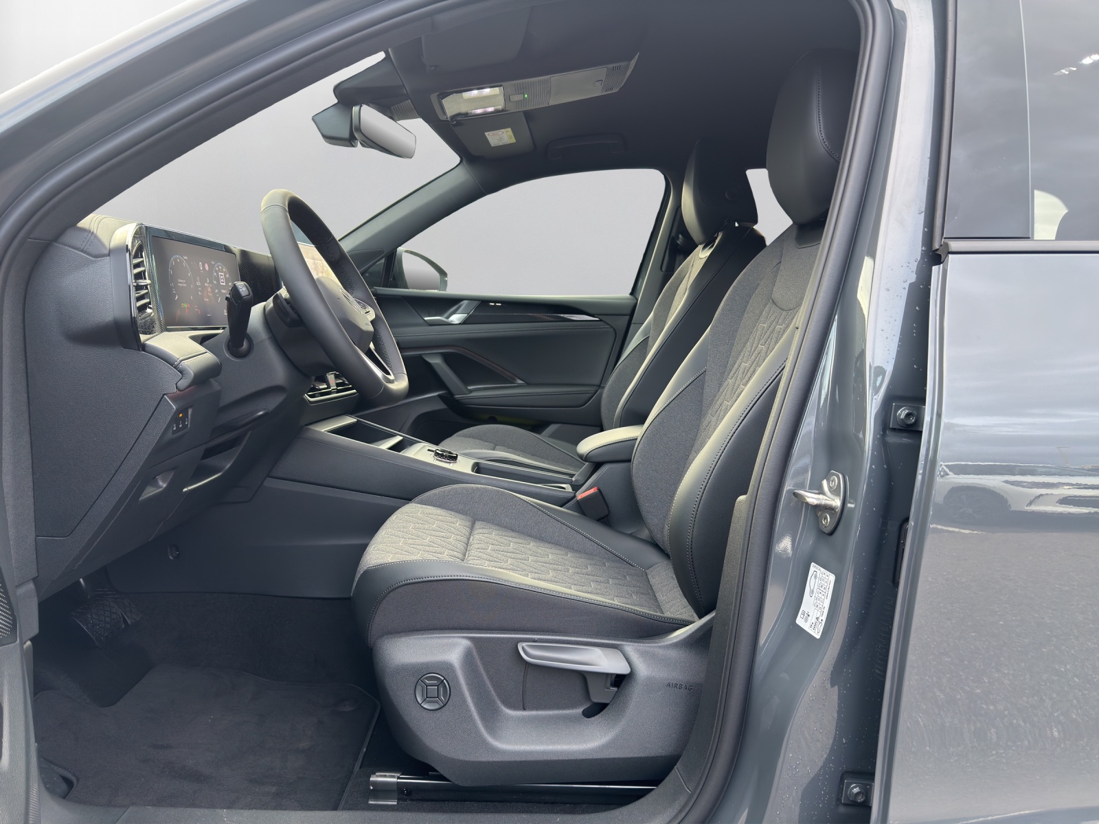 VW Tiguan 2.0 TSI DSG United 4Motion-image-9