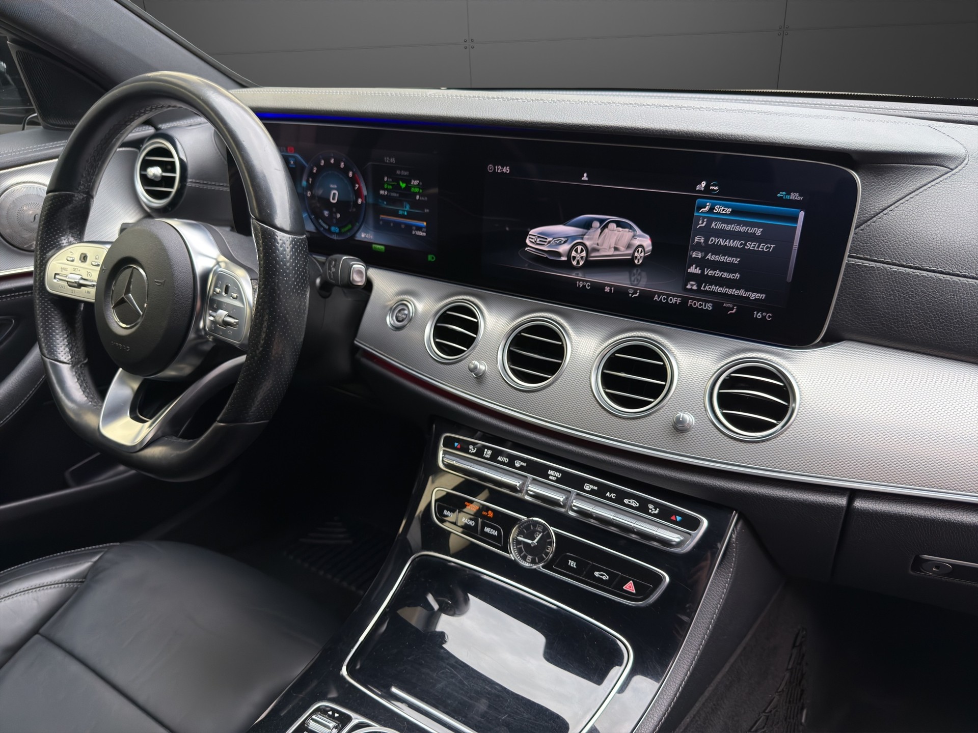 MERCEDES-BENZ E 350 AMG Line 9G-Tronic-image-18