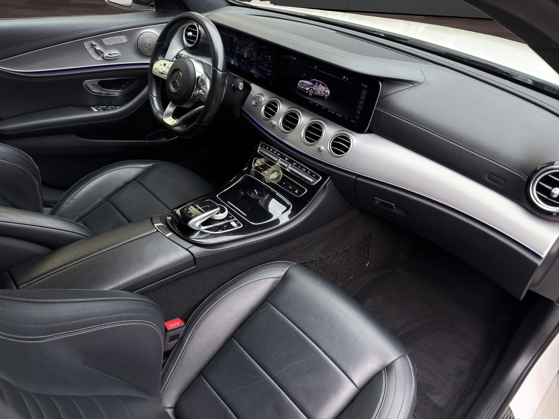 MERCEDES-BENZ E 350 AMG Line 9G-Tronic-image-19