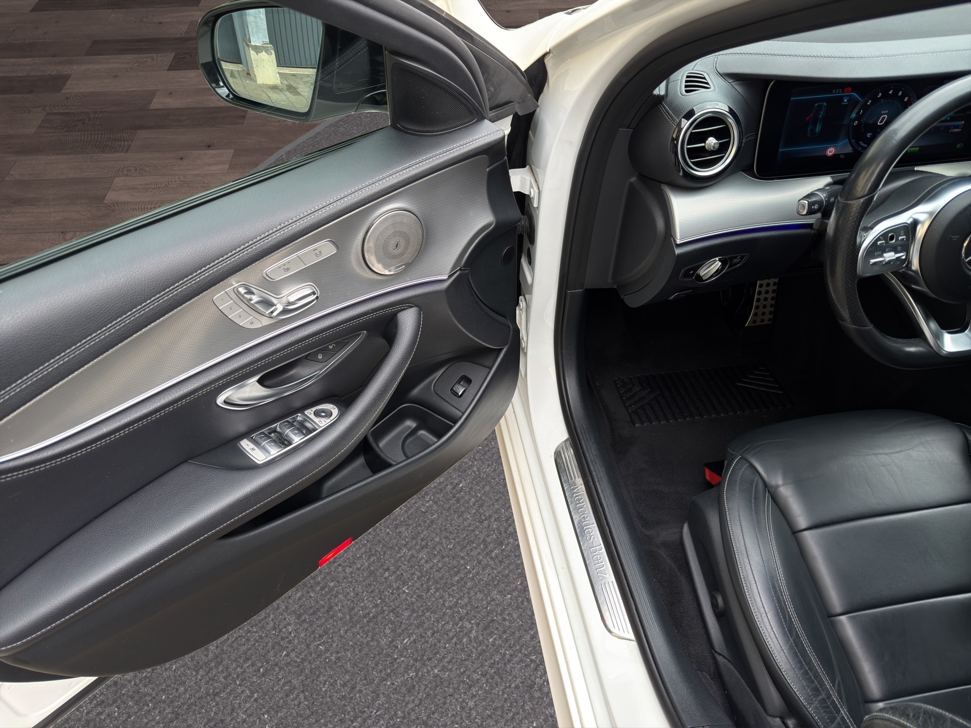 MERCEDES-BENZ E 350 AMG Line 9G-Tronic-image-20