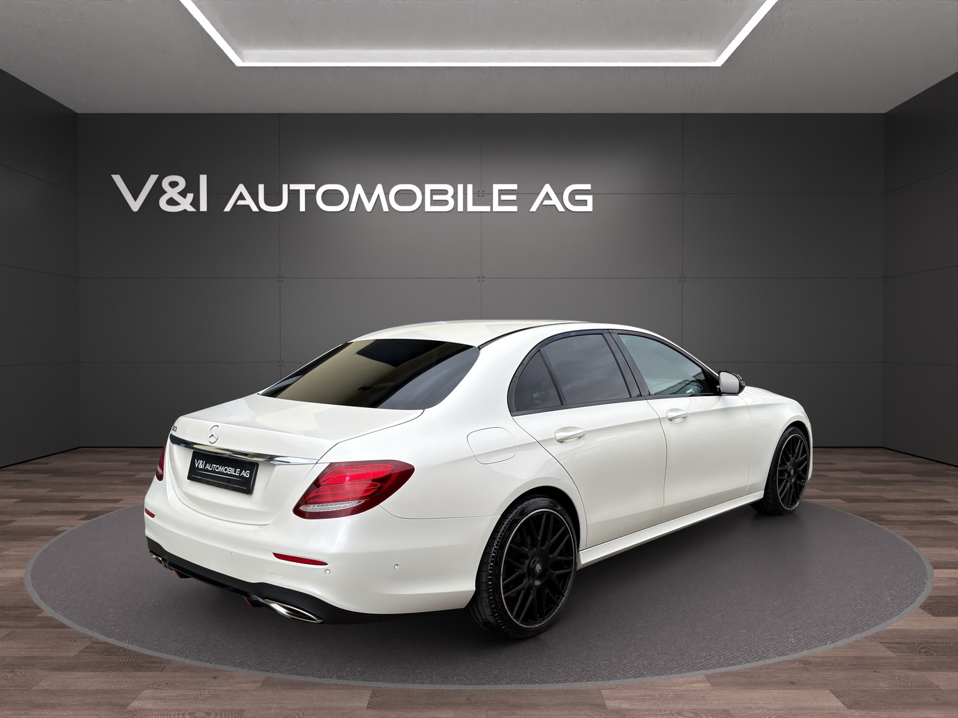 MERCEDES-BENZ E 350 AMG Line 9G-Tronic-image-4