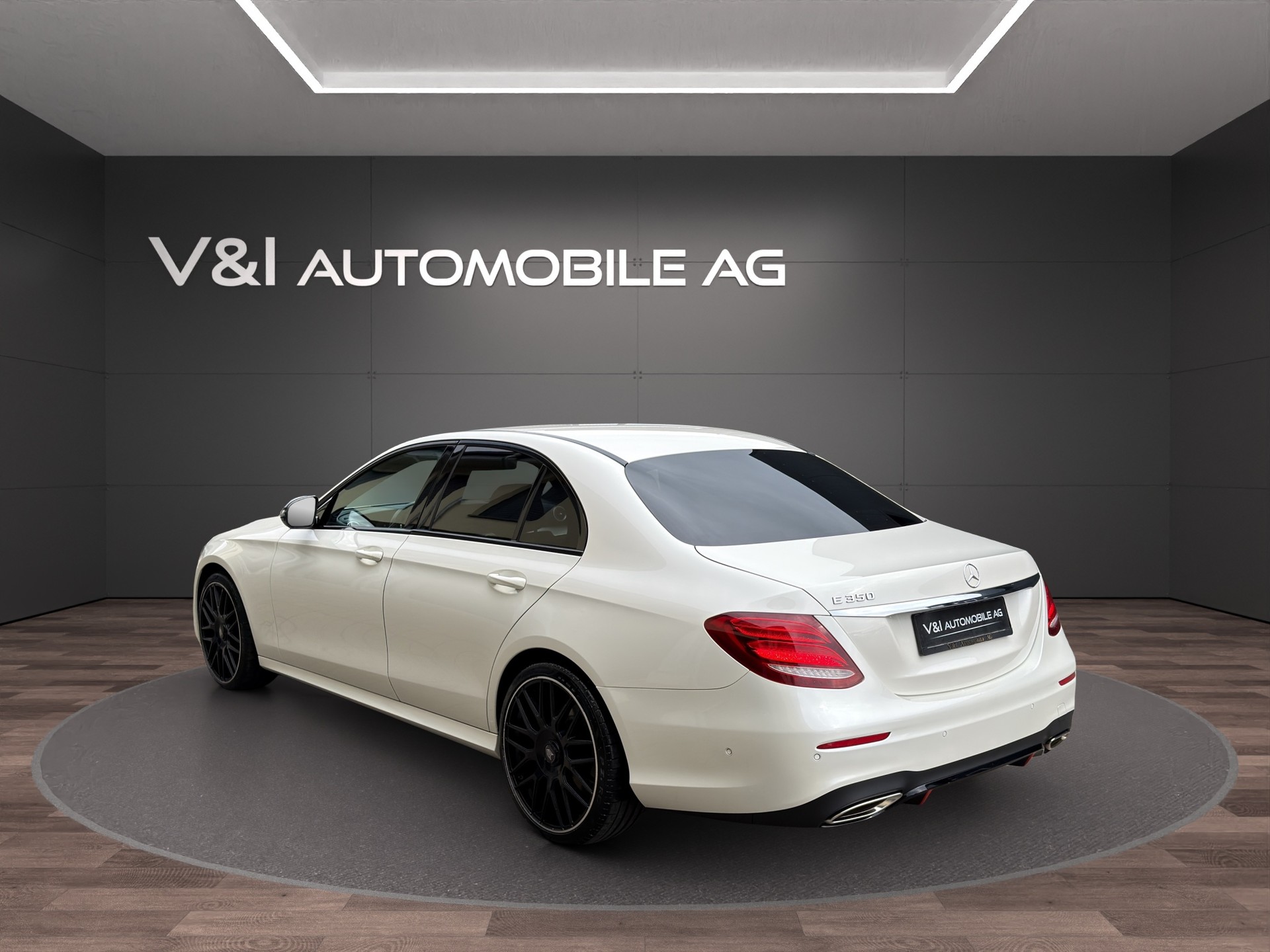 MERCEDES-BENZ E 350 AMG Line 9G-Tronic-image-3